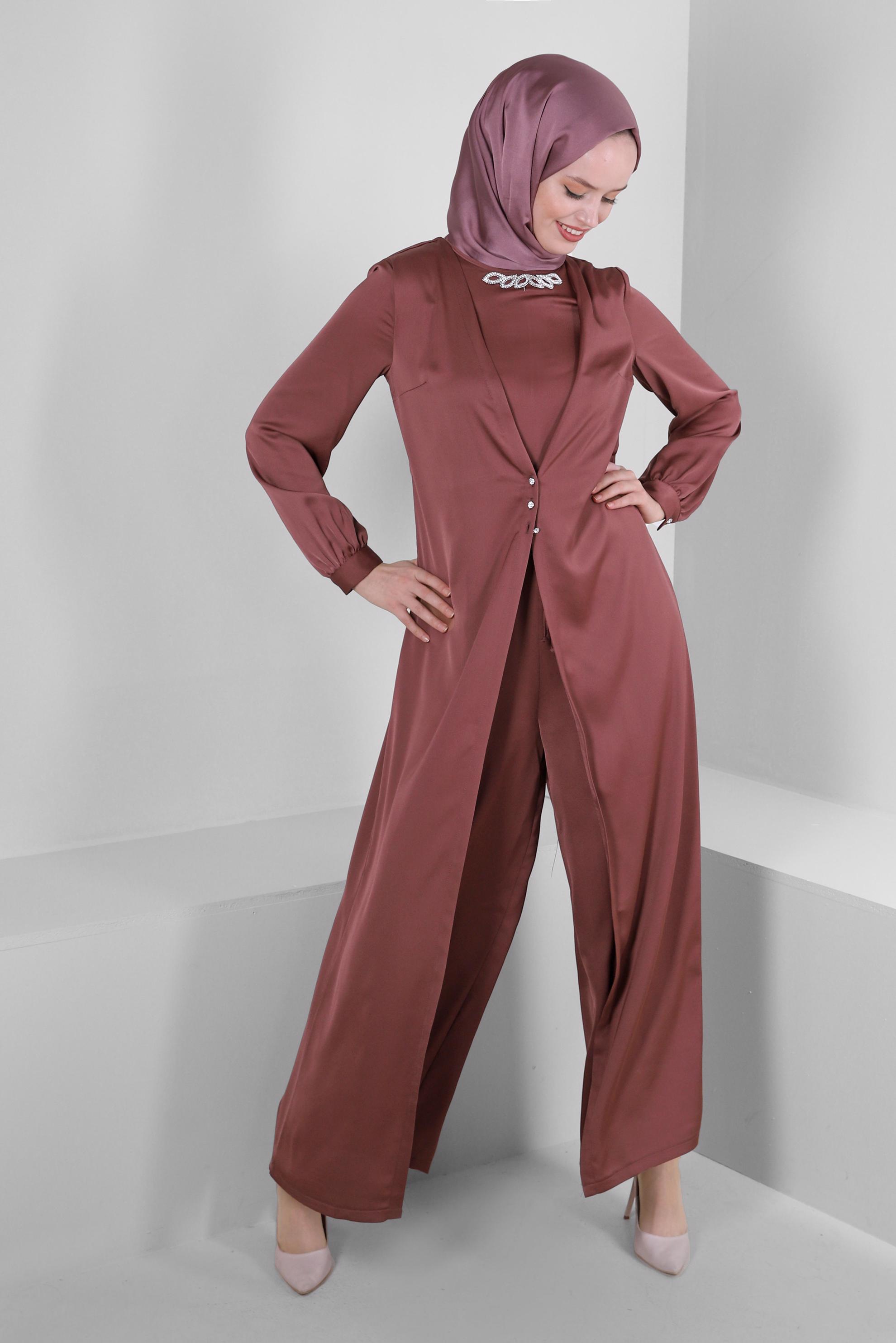Vêtements hijab BRUN SALOPETTE EN SATIN AVEC NŒUD 43580