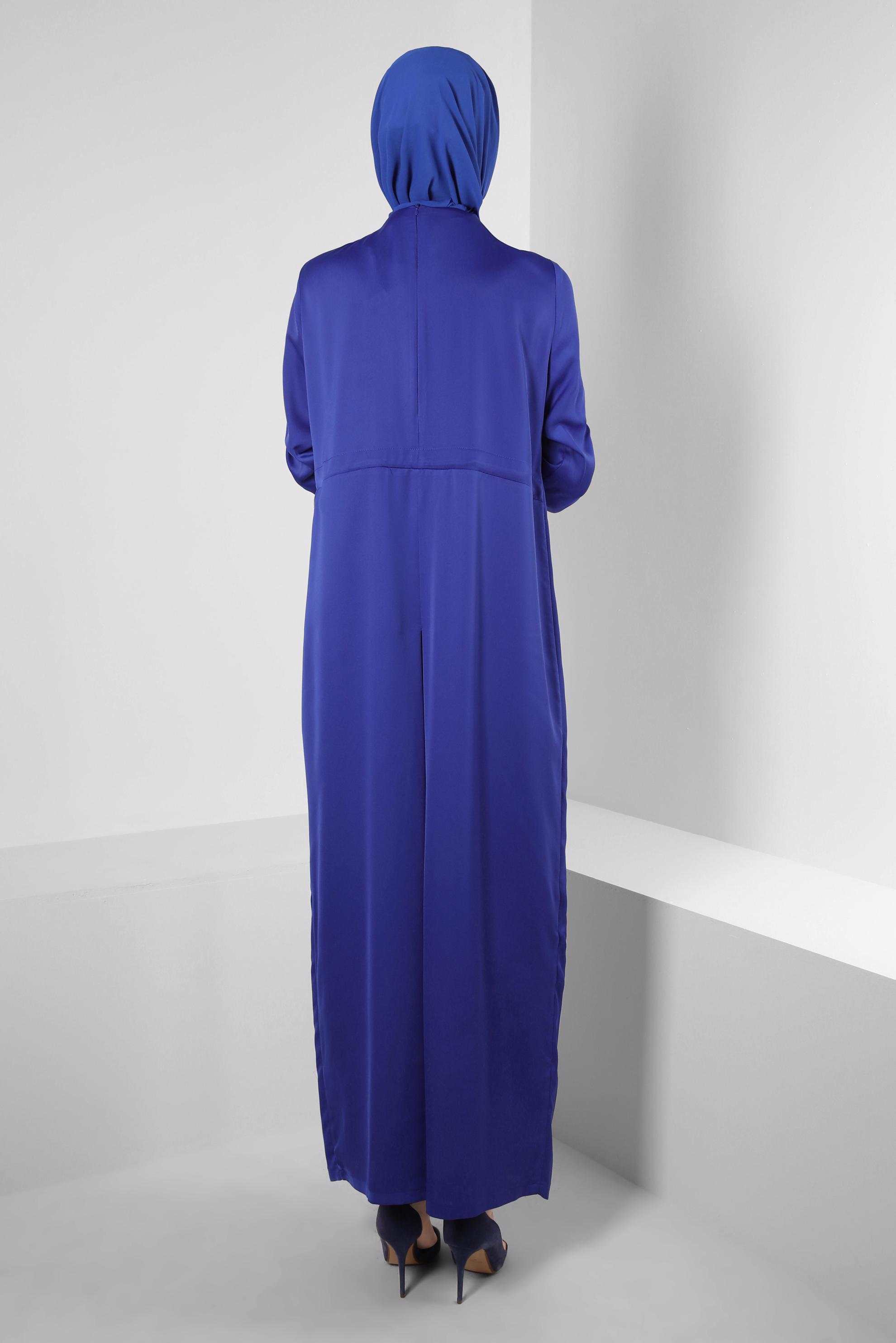 Tesettür giyim LACİVERT ÖNÜ BAĞLAMA DETAYLI SATEN TULUM 43580