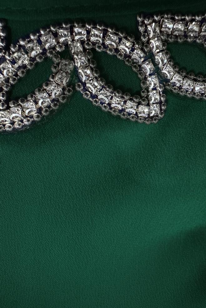 Tesettür giyim YEŞİL ÖNÜ BAĞLAMA DETAYLI SATEN TULUM 43580 - ALVİNA