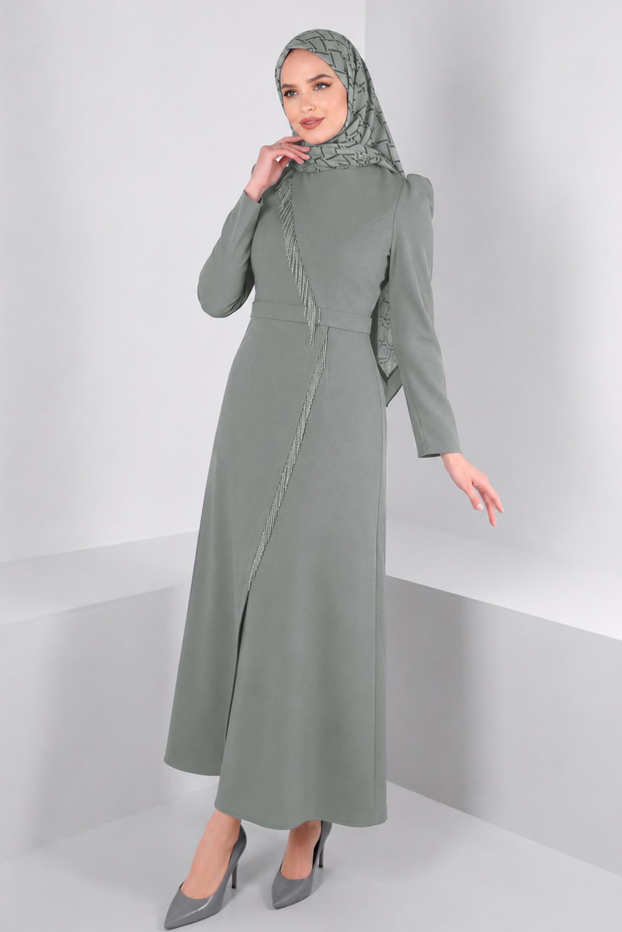 Vêtements hijab GRIS ROBE EN CRÊPE À VOLANTS 43588