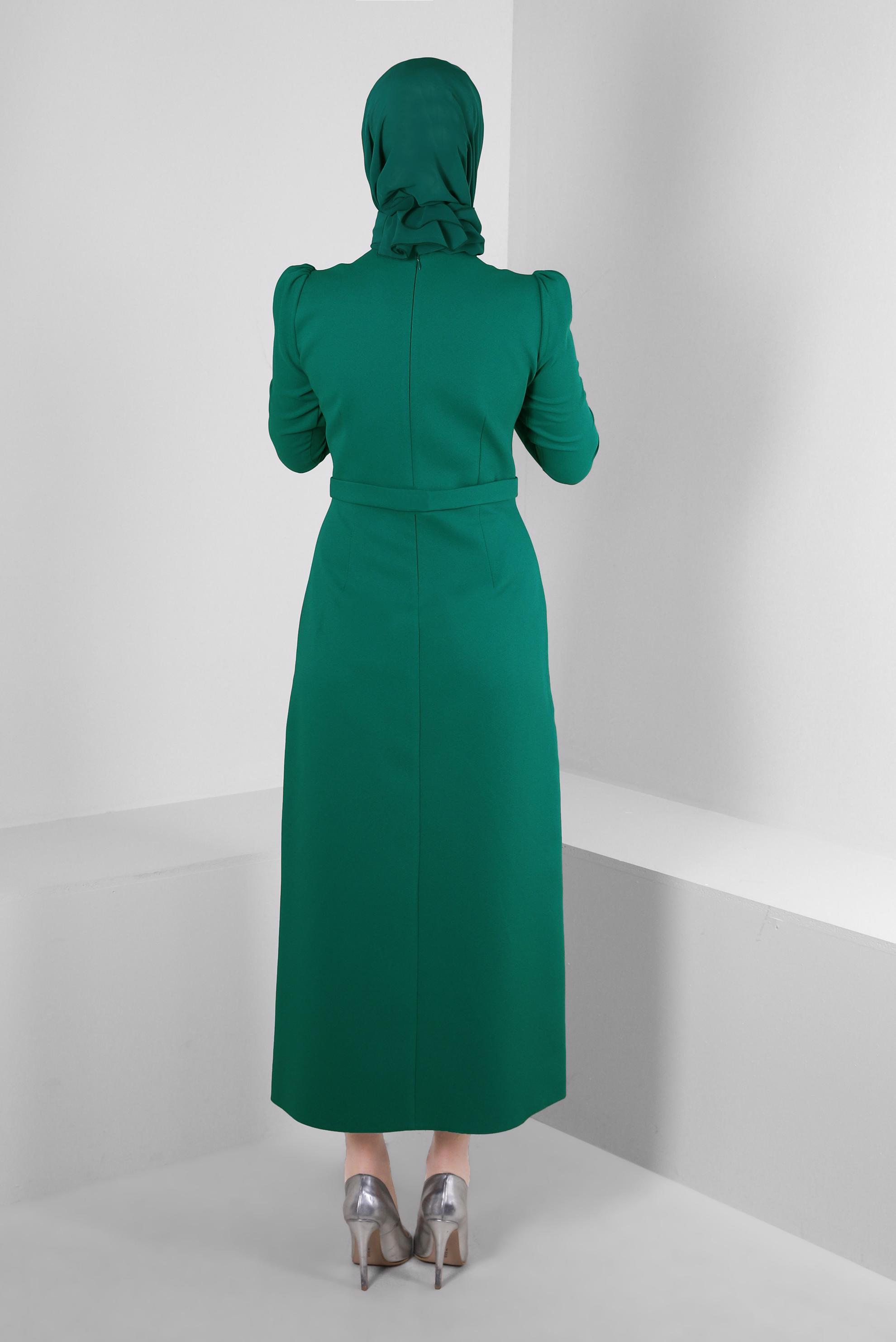 Tesettür giyim YEŞİL PÜSKÜL DETAYLI KREP ELBİSE 43588