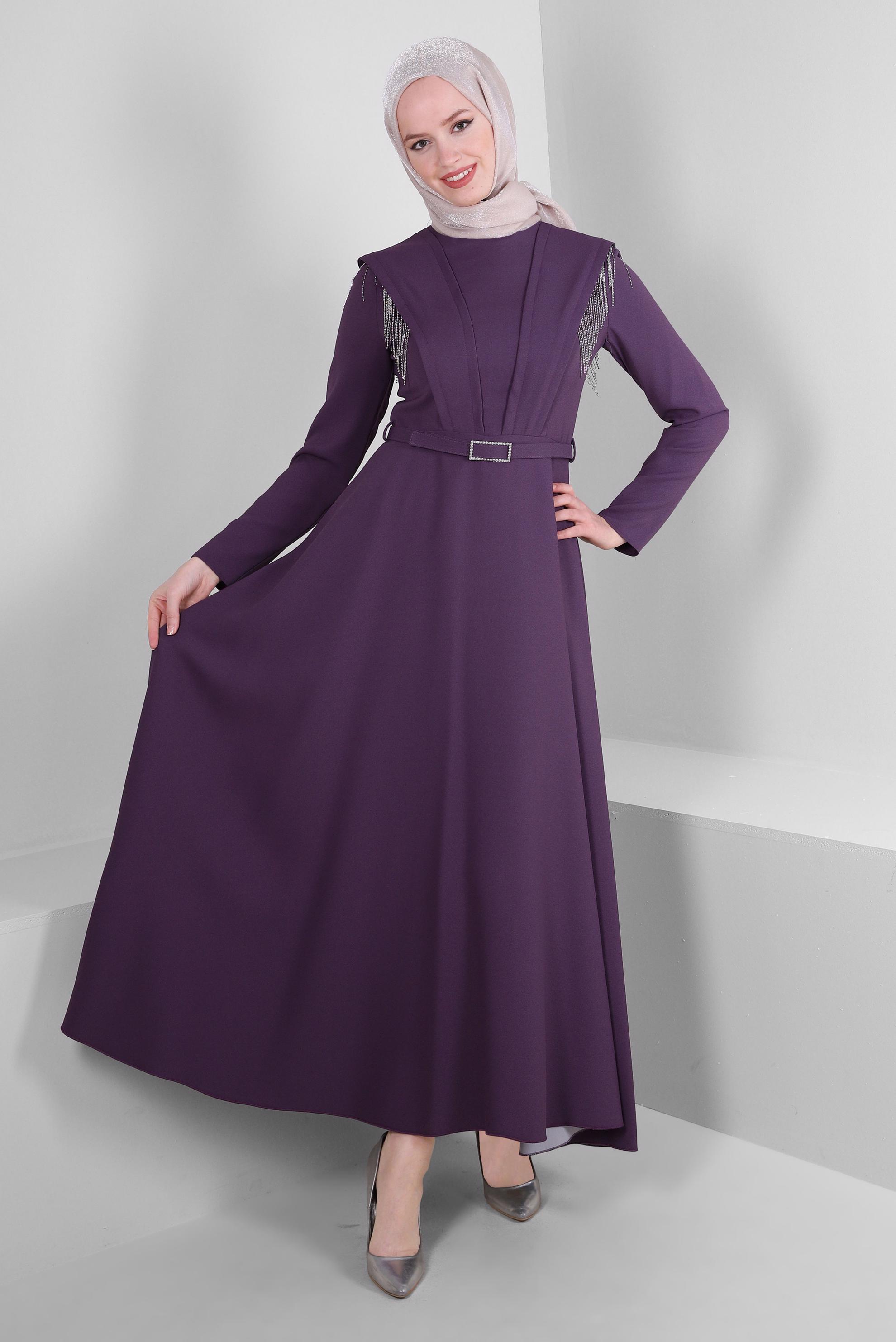 Tesettür giyim MOR ZİNCİR DETAYLI KEMERLİ KREP ELBİSE 43589
