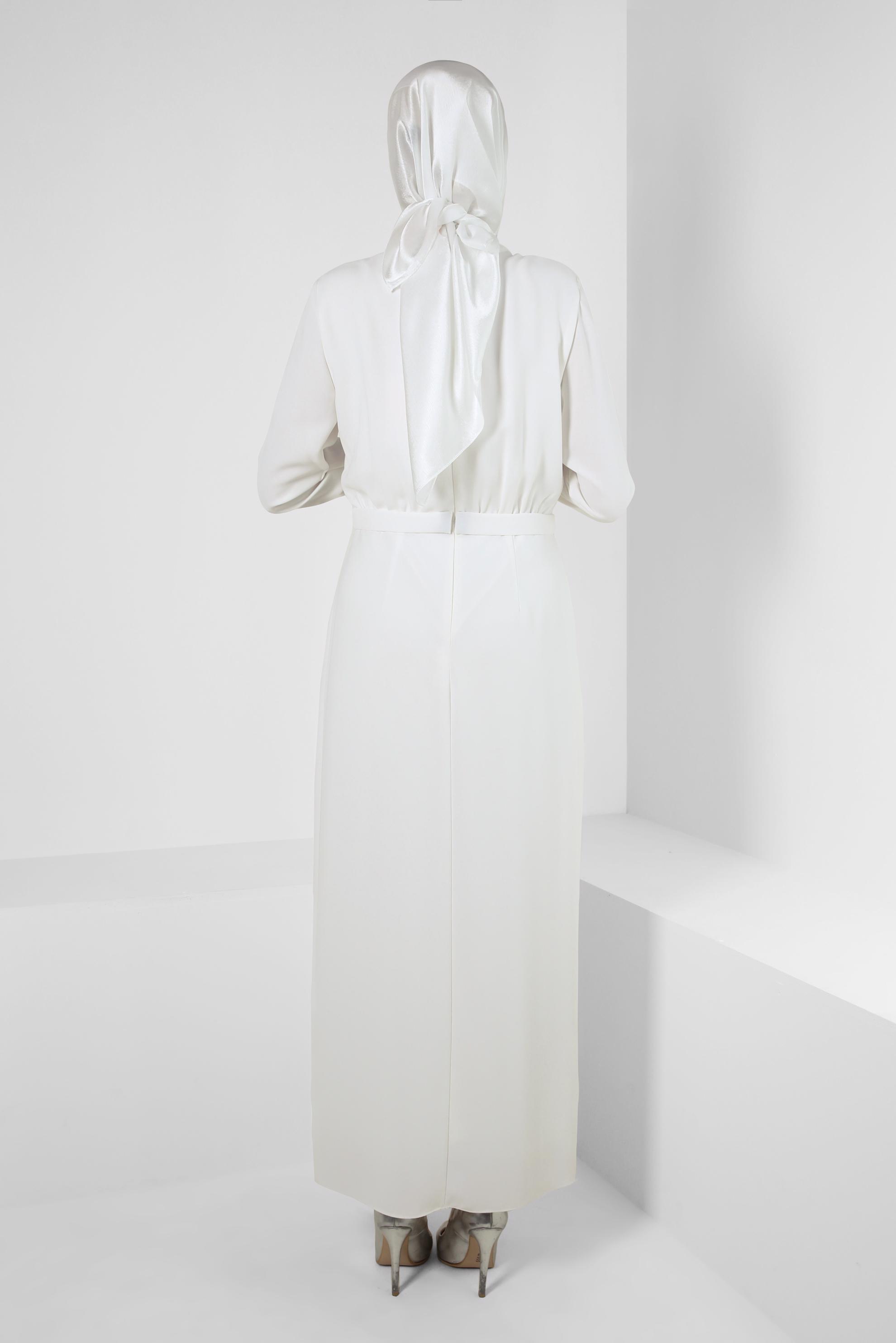 Tesettür giyim BEYAZ YAKASI TAŞ DETAYLI KREP ELBİSE 43614