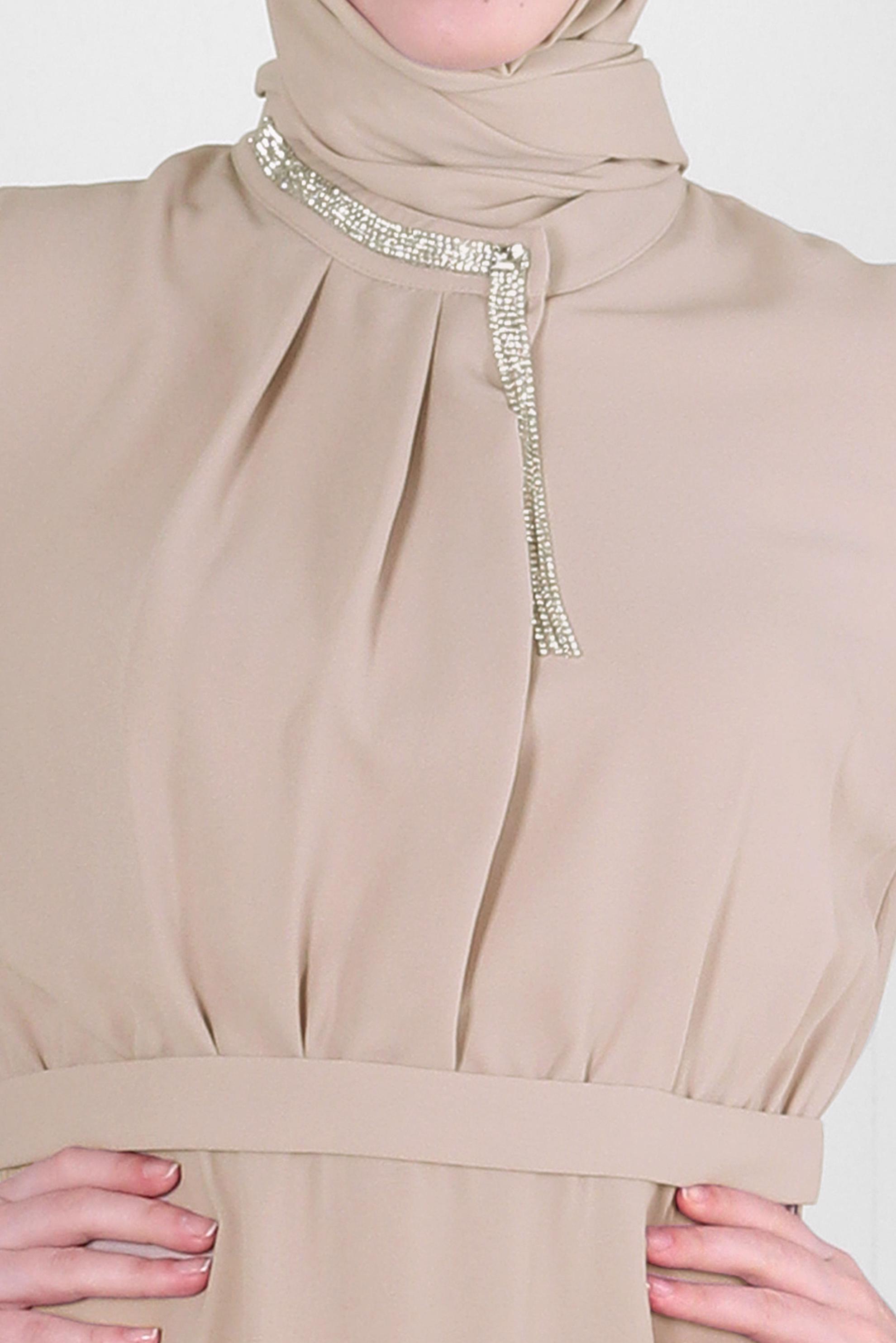 Tesettür giyim BEJ YAKASI TAŞ DETAYLI KREP ELBİSE 43614