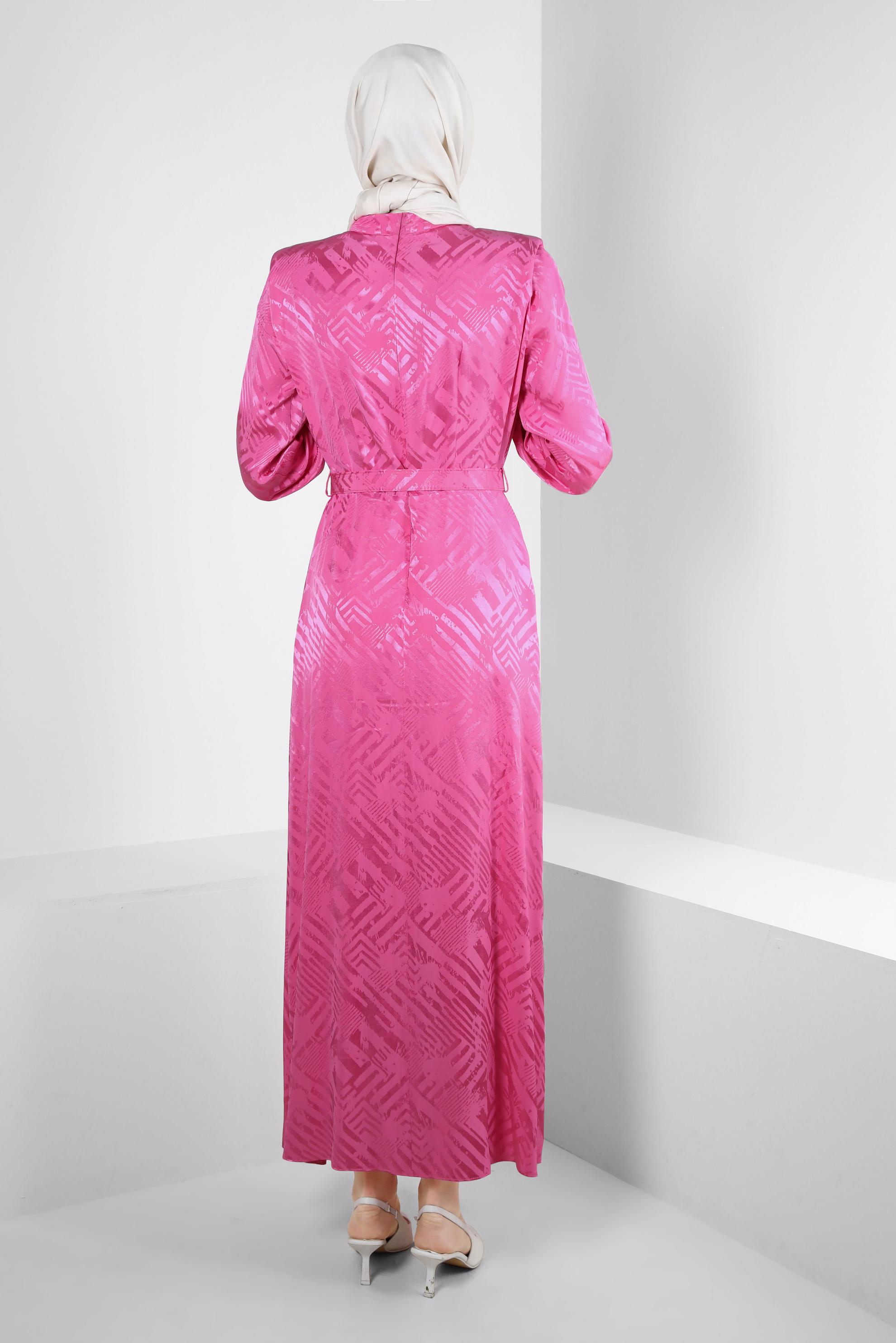 Tesettür giyim FUŞYA KEMERLİ JAKAR SATEN ELBİSE 43615