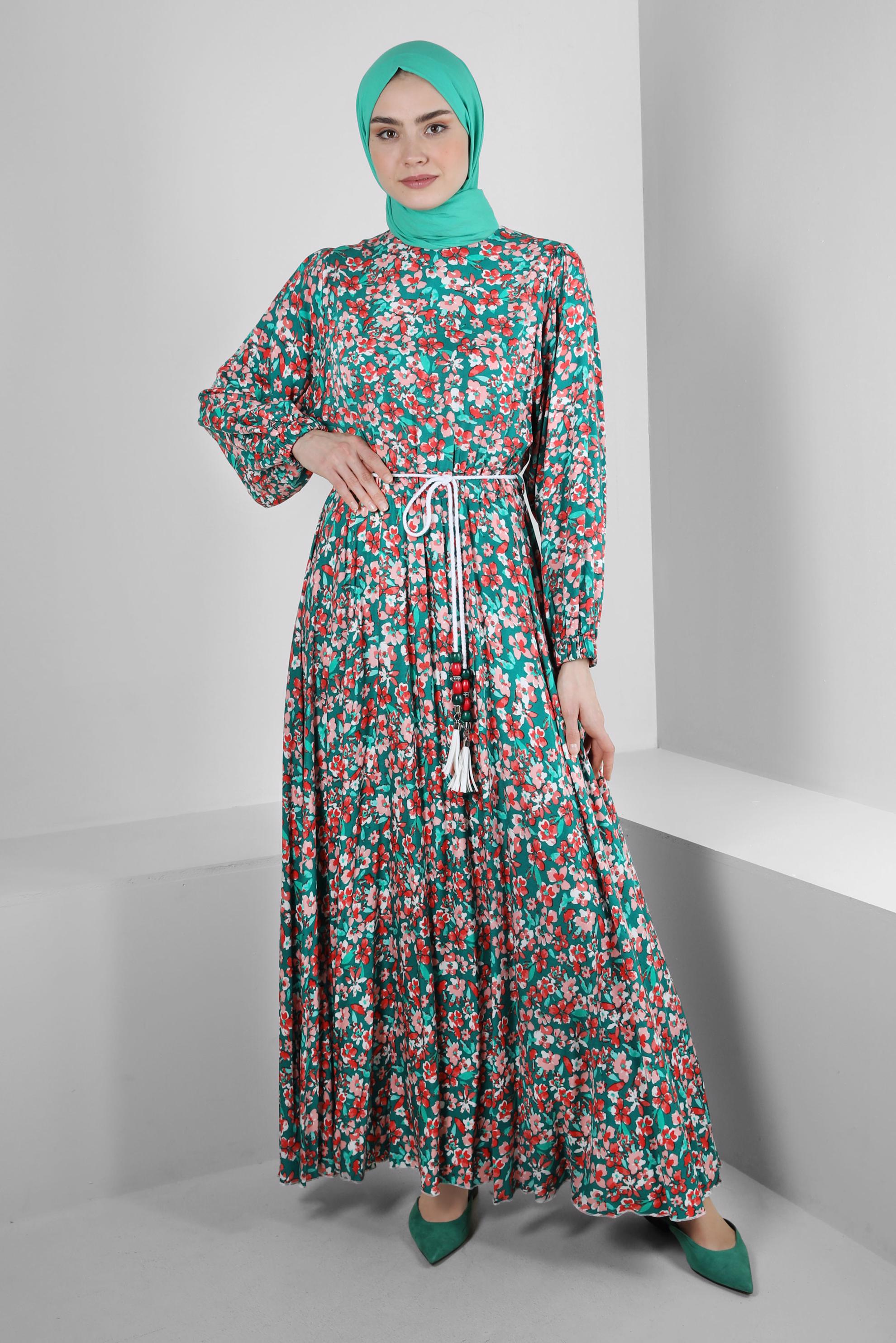 Tesettür giyim YEŞİL ÇİÇEK DESENLİ PİLİSELİ ELBİSE 43649