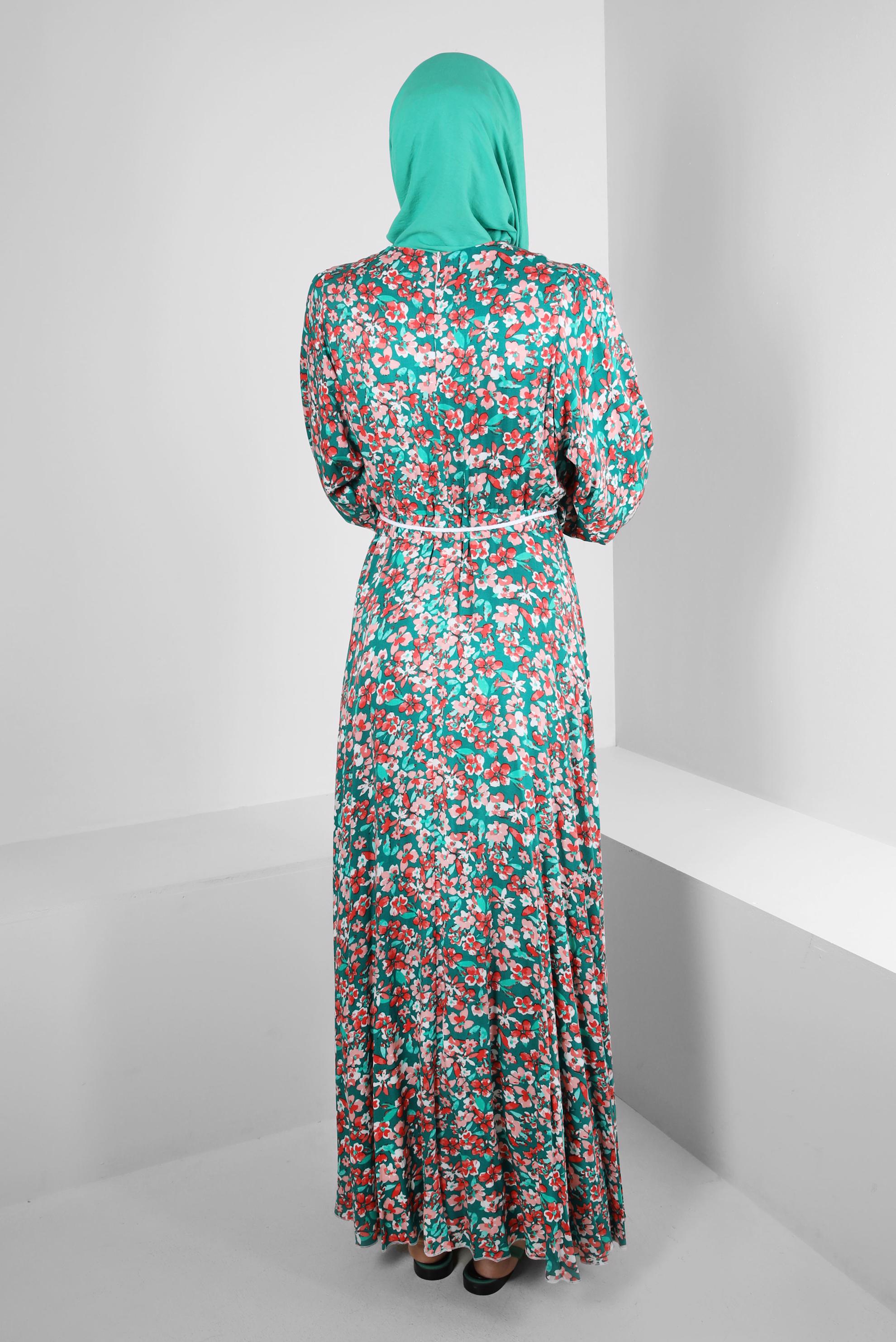 Tesettür giyim YEŞİL ÇİÇEK DESENLİ PİLİSELİ ELBİSE 43649