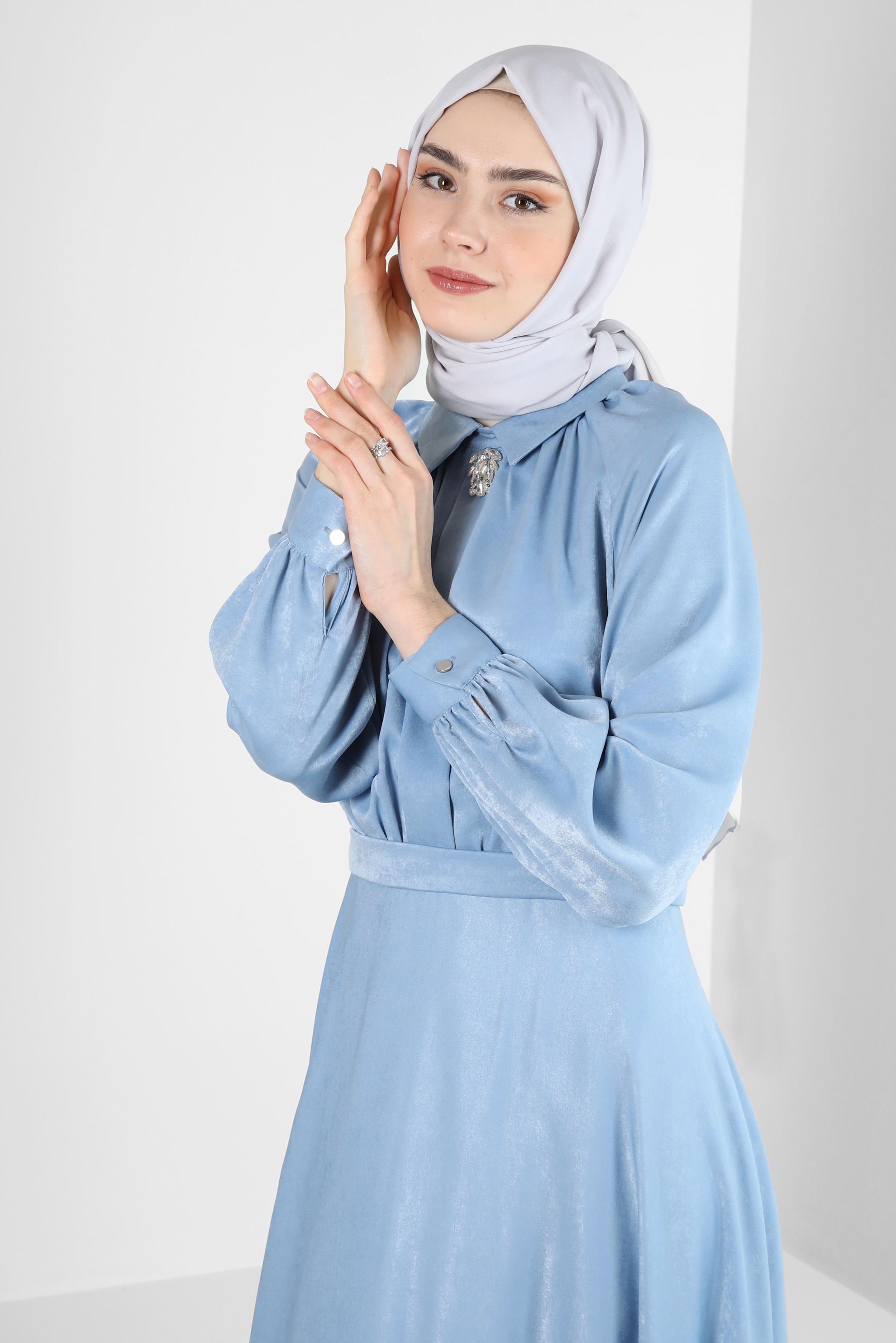 Tesettür giyim MAVİ TAŞ DETAYLI ERKEK YAKA ELBİSE 43654