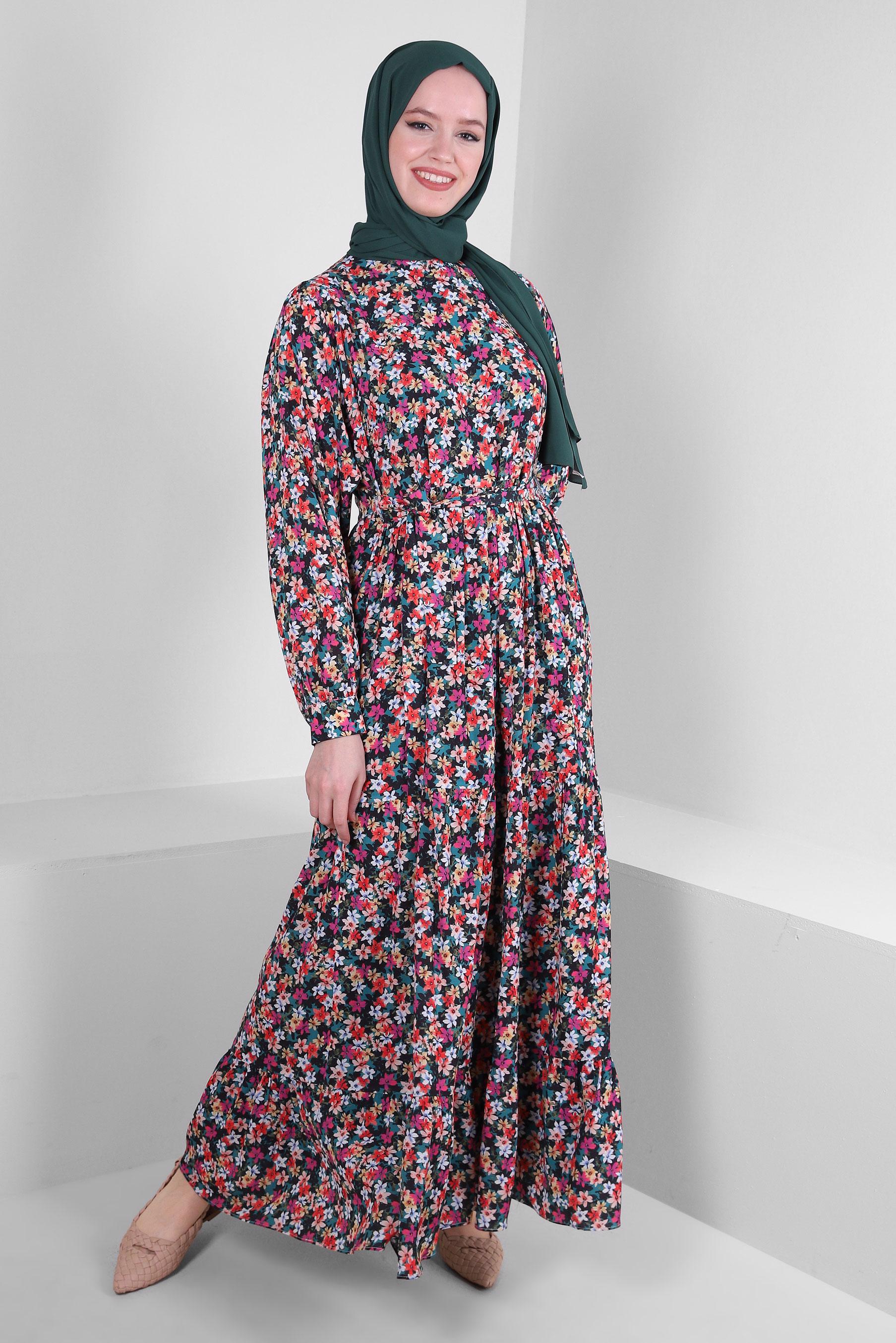 Tesettür giyim YEŞİL ÇİÇEK DESENLİ KUŞAKLI KREP ELBİSE 43658