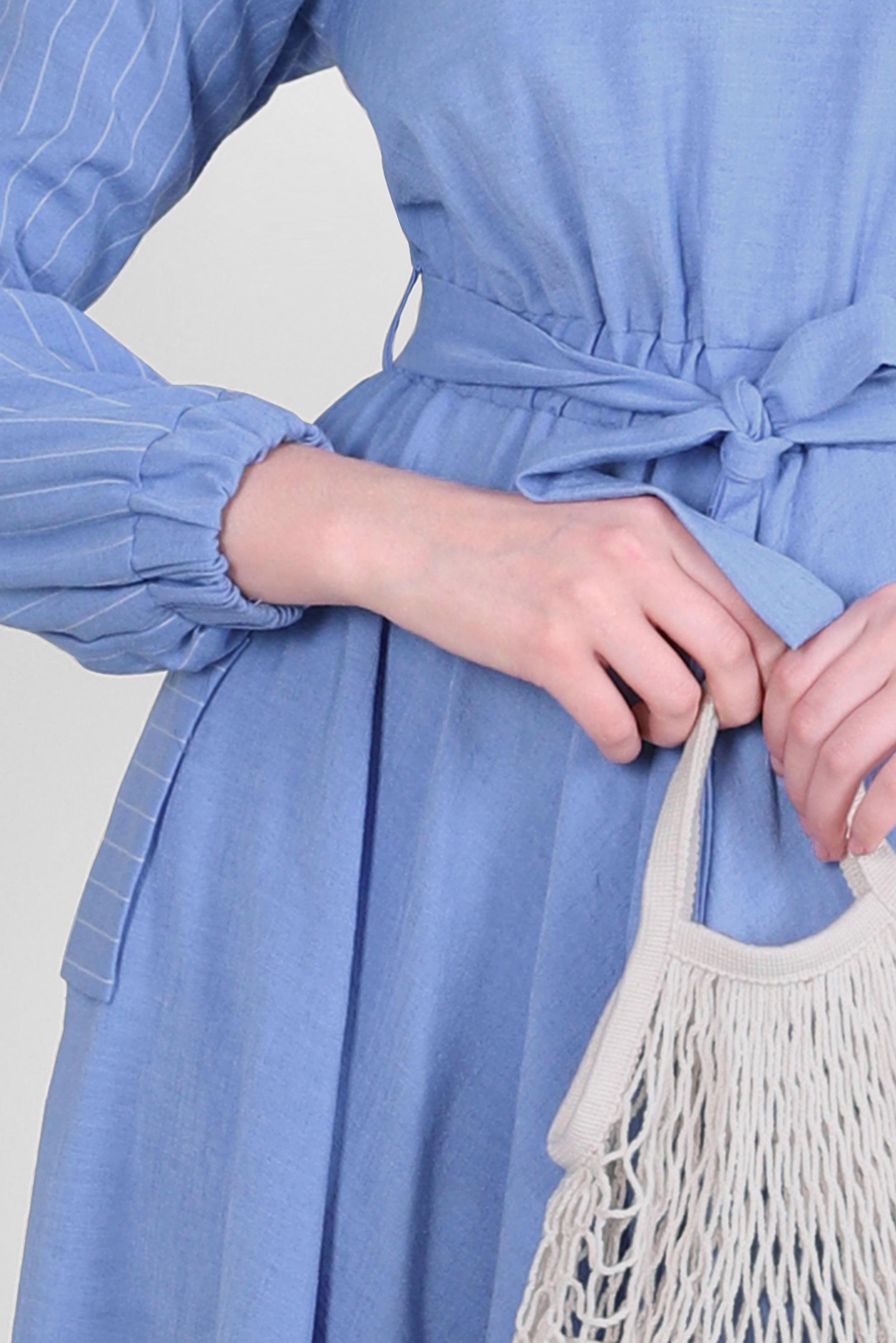 Tesettür giyim MAVİ MANŞETLERİ LASTİKLİ KUŞAKLI ELBİSE 43659