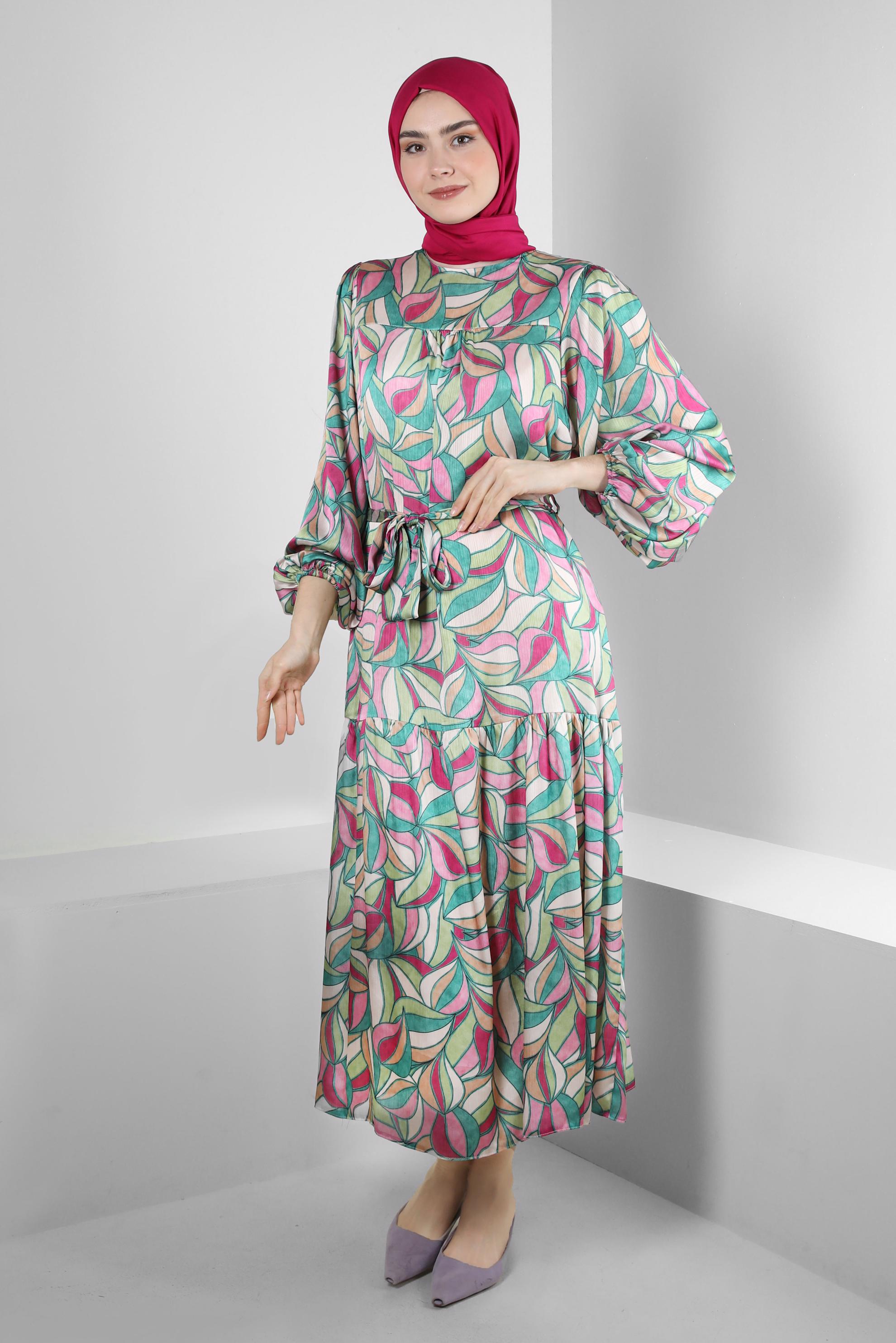 Tesettür giyim YEŞİL DESENLİ KUŞAKLI GENİŞ KOL ELBİSE 43660