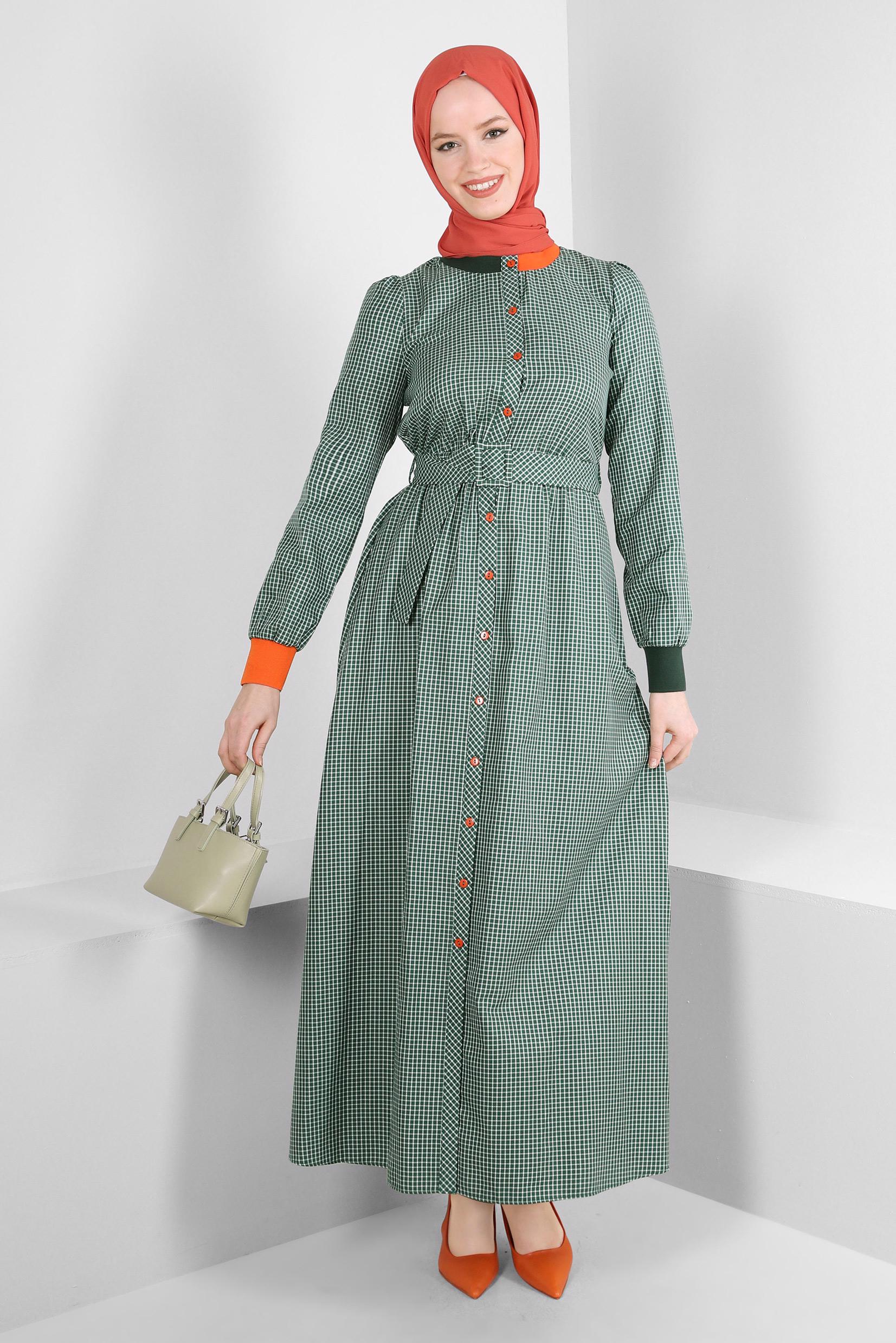 Tesettür giyim YEŞİL PÖTİKARE DESENLİ DÜĞMELİ KEMERLİ ELBİSE 43685