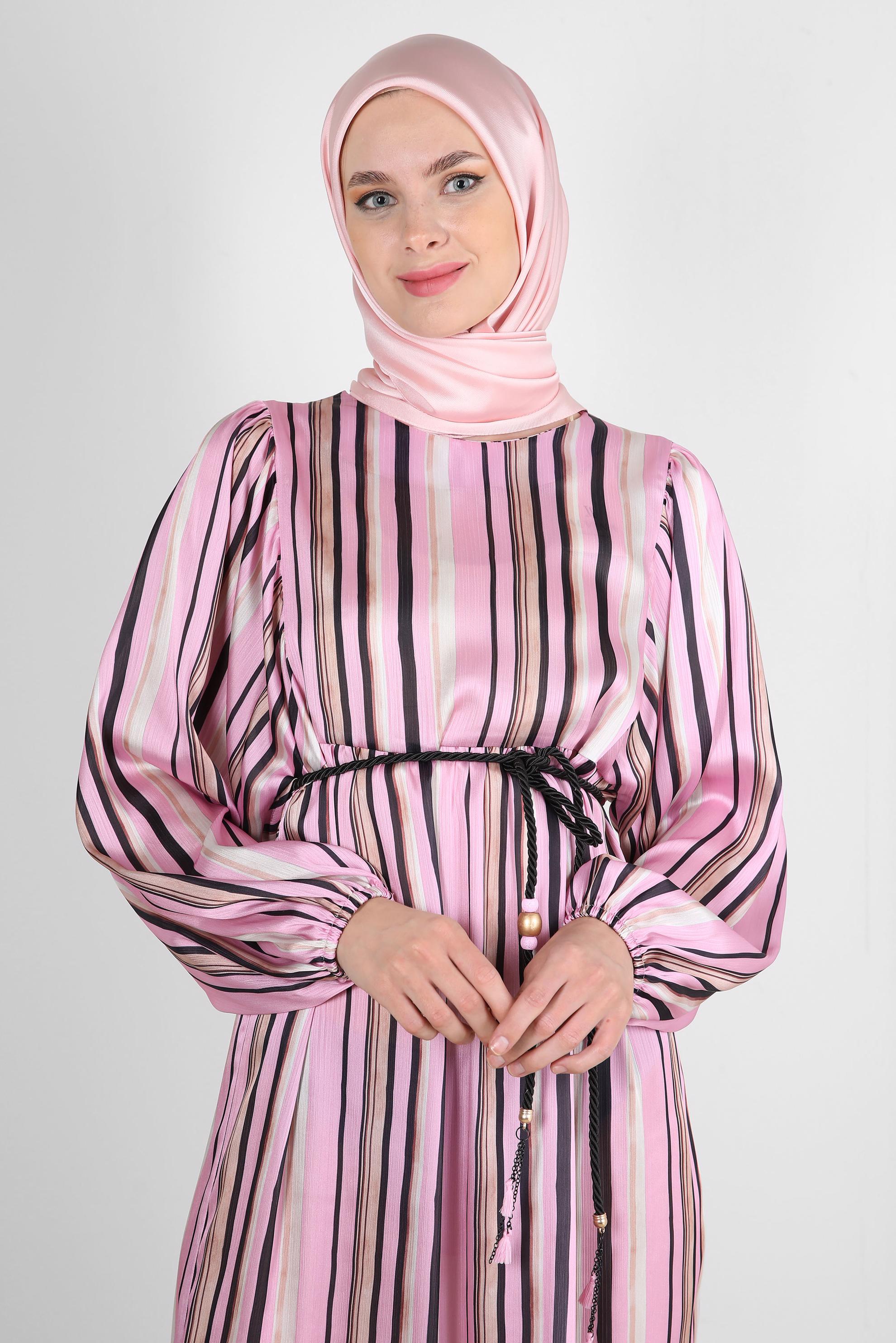 Tesettür giyim PEMBE ÇİZGİLİ MANŞETLERİ LASTİKLİ ELBİSE 43687