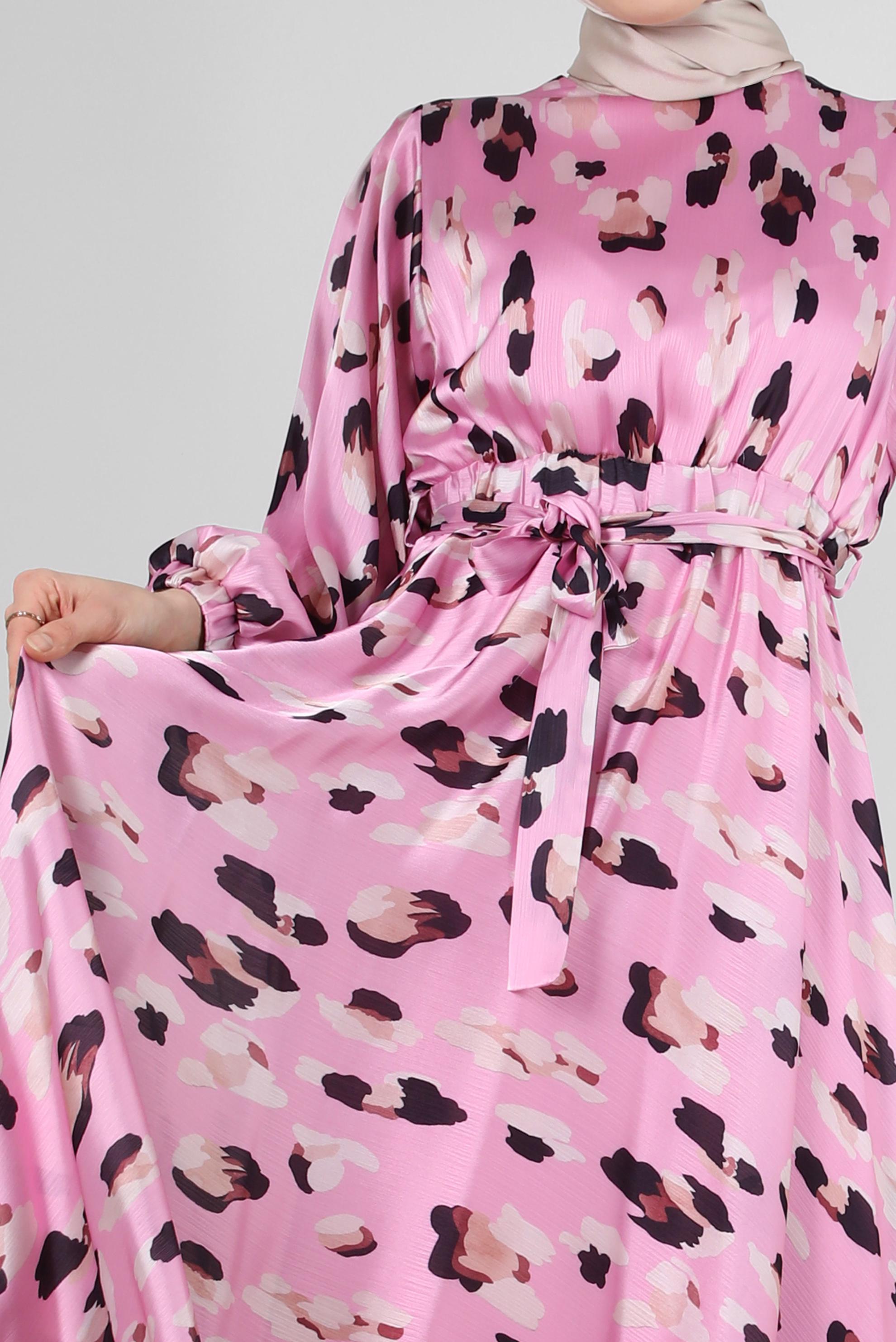 Tesettür giyim PEMBE DESENLİ BELİ LASTİKLİ KUŞAKLI ELBİSE 43719