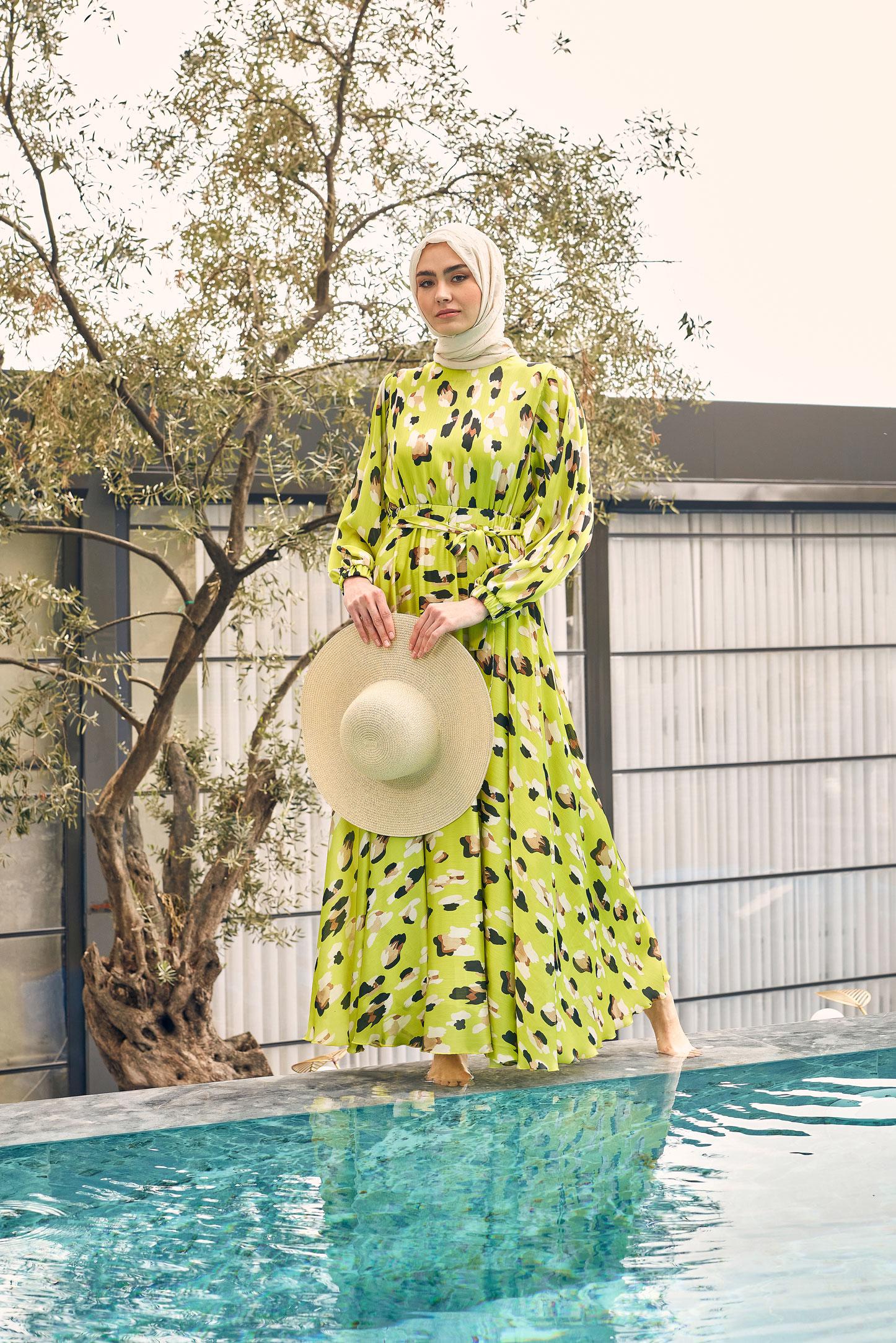 Tesettür giyim YEŞİL DESENLİ BELİ LASTİKLİ KUŞAKLI ELBİSE 43719