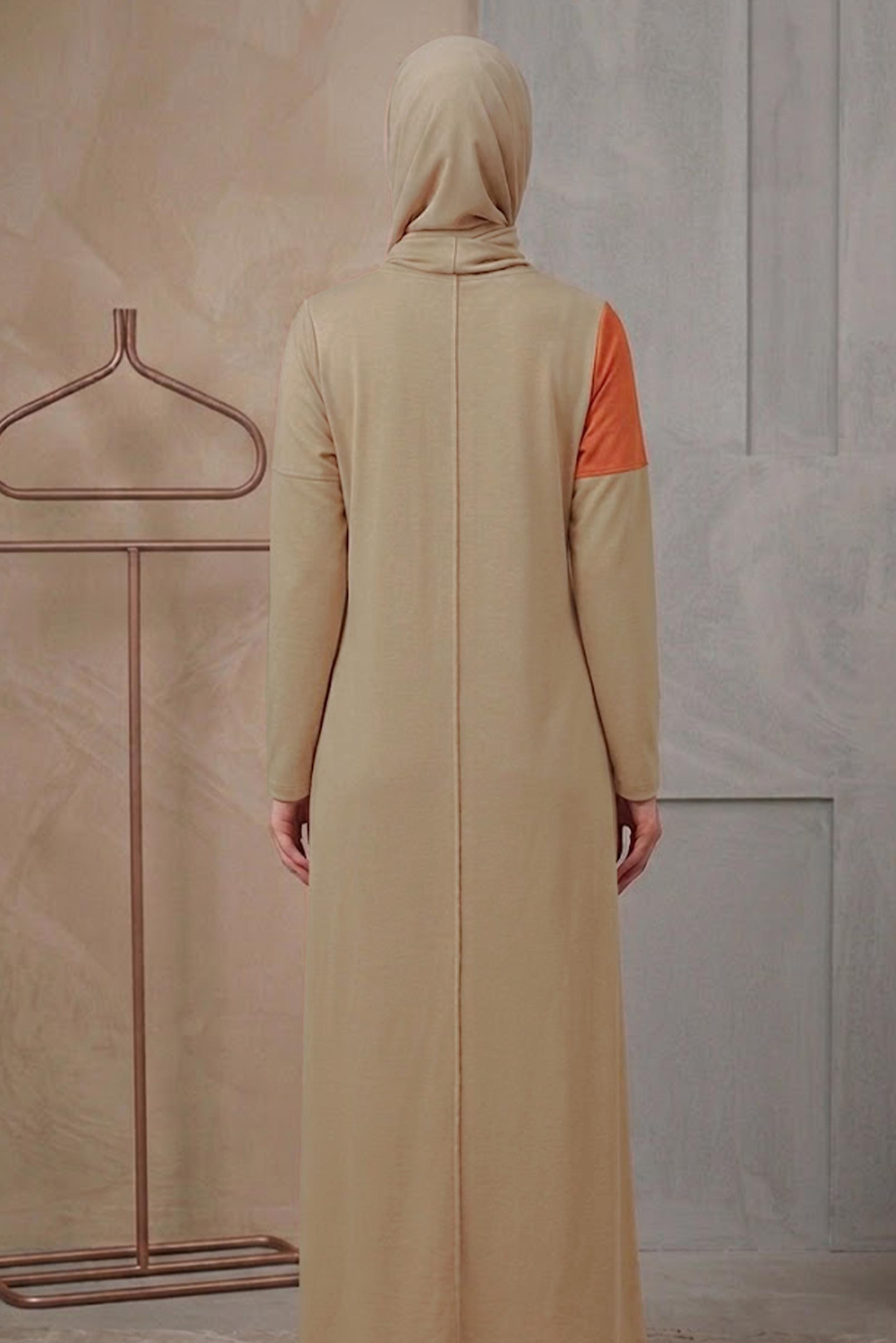 Vêtements hijab BEIGE ROBE SURVÊTEMENT À MOTIFS AVEC DÉTAIL GEM 43724