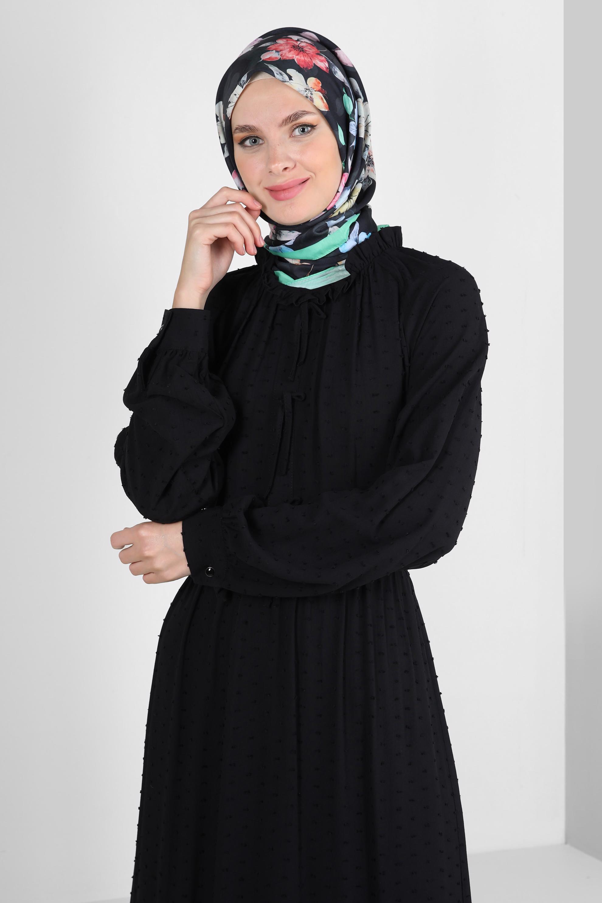 Tesettür giyim SİYAH ROBALI BAĞLAMA DETAYLI ELBİSE 43744 
