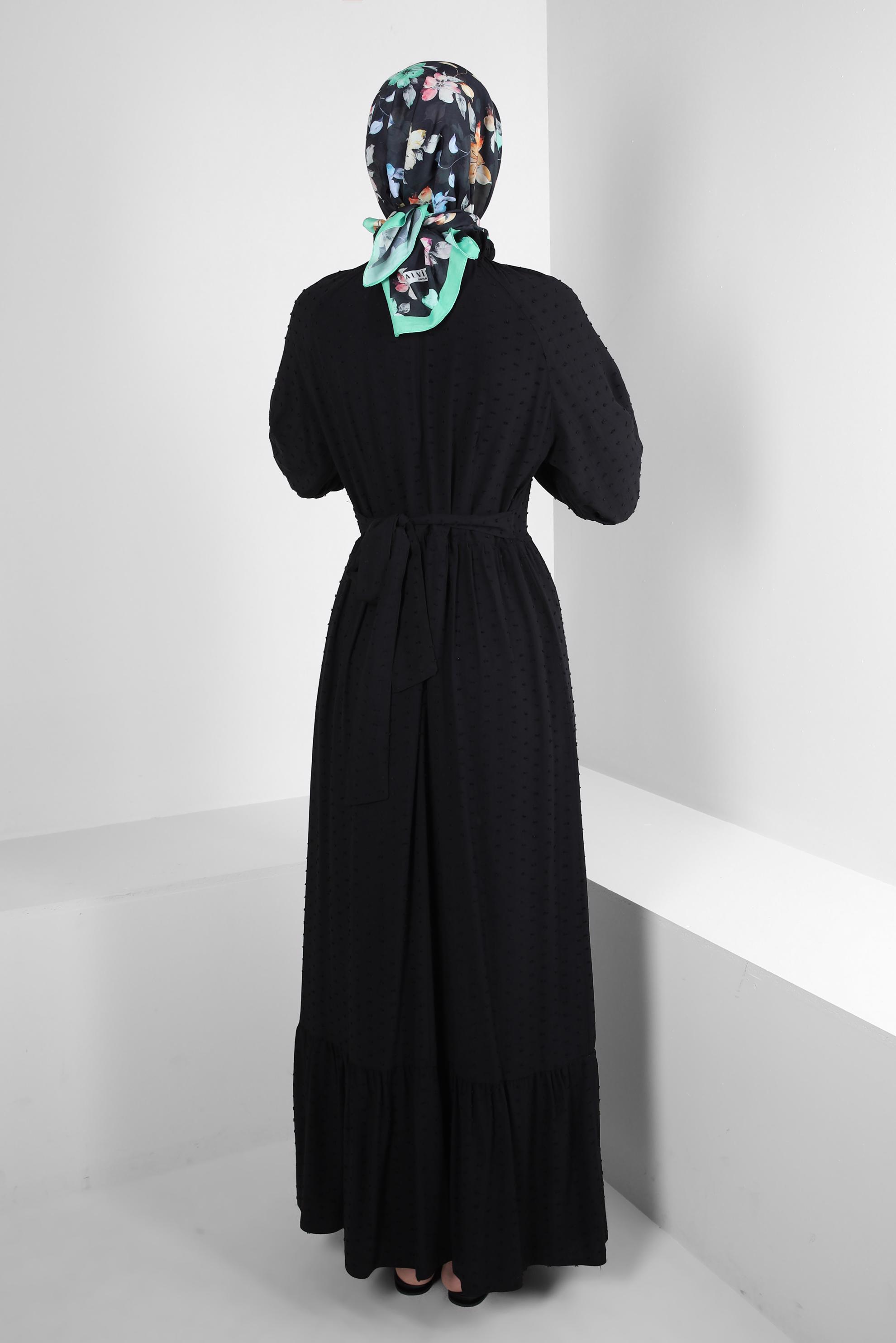 Tesettür giyim SİYAH ROBALI BAĞLAMA DETAYLI ELBİSE 43744 