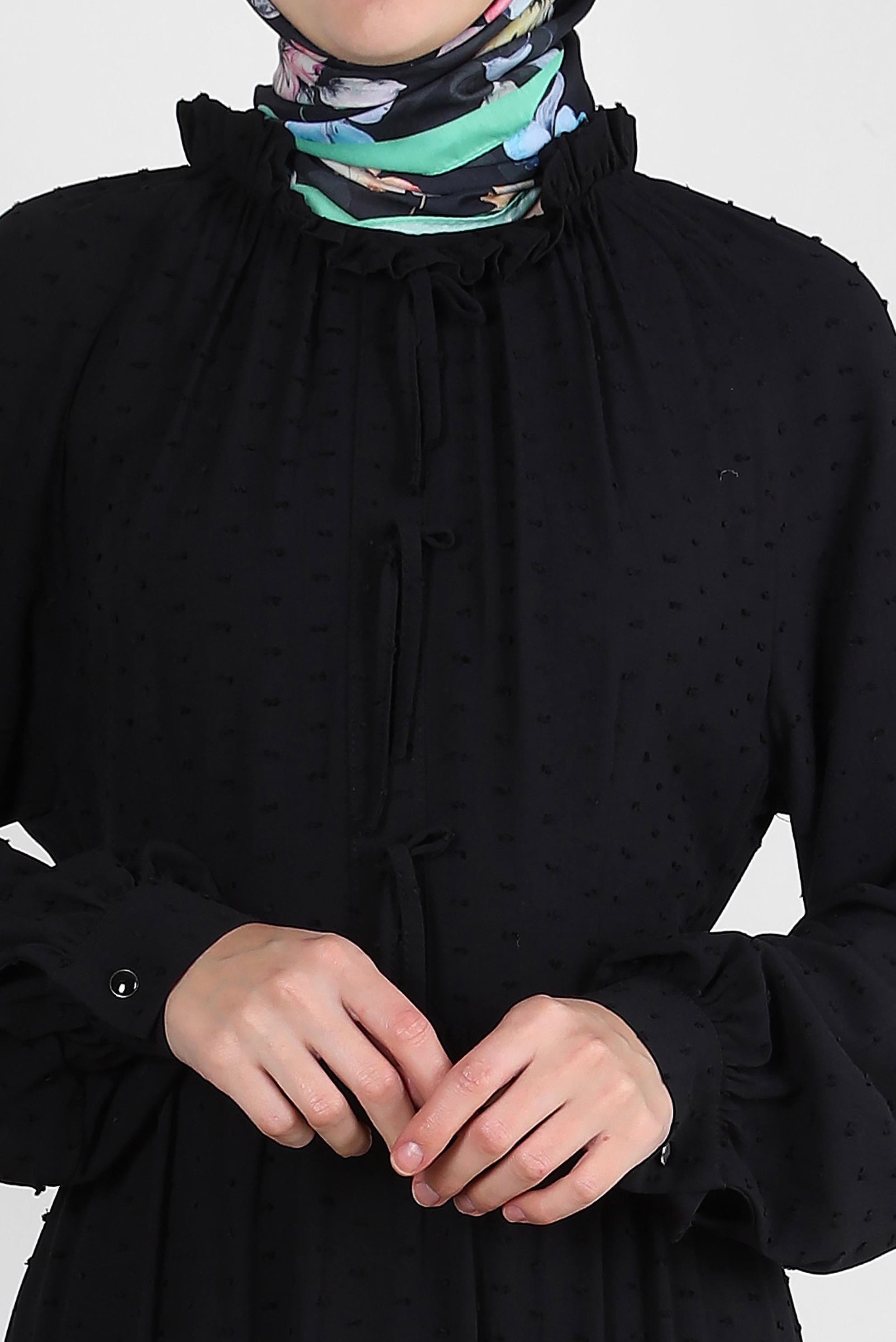 Tesettür giyim SİYAH ROBALI BAĞLAMA DETAYLI ELBİSE 43744 