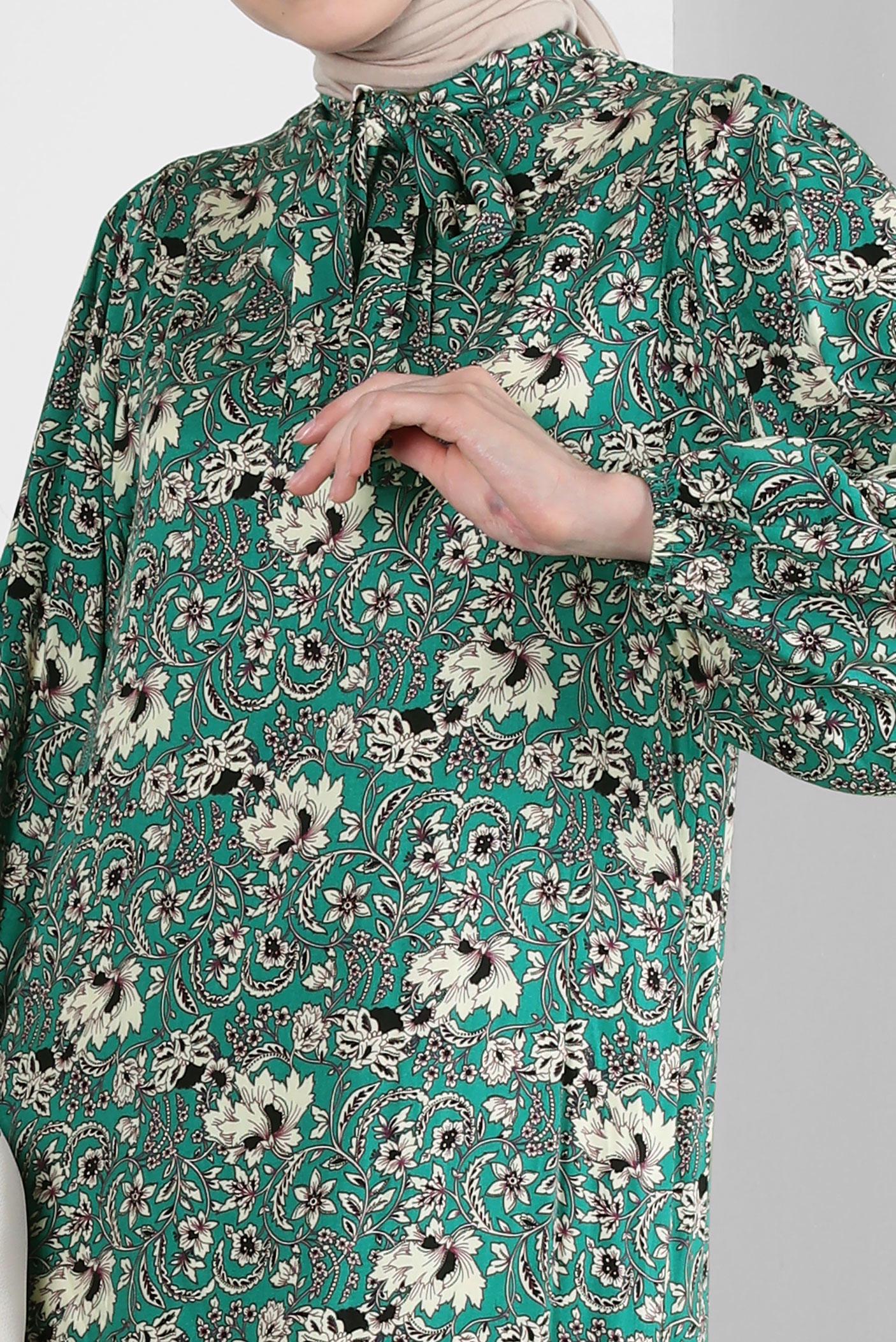 Tesettür giyim YEŞİL DESENLİ YAKASI BAĞLAMALI ELBİSE 43748