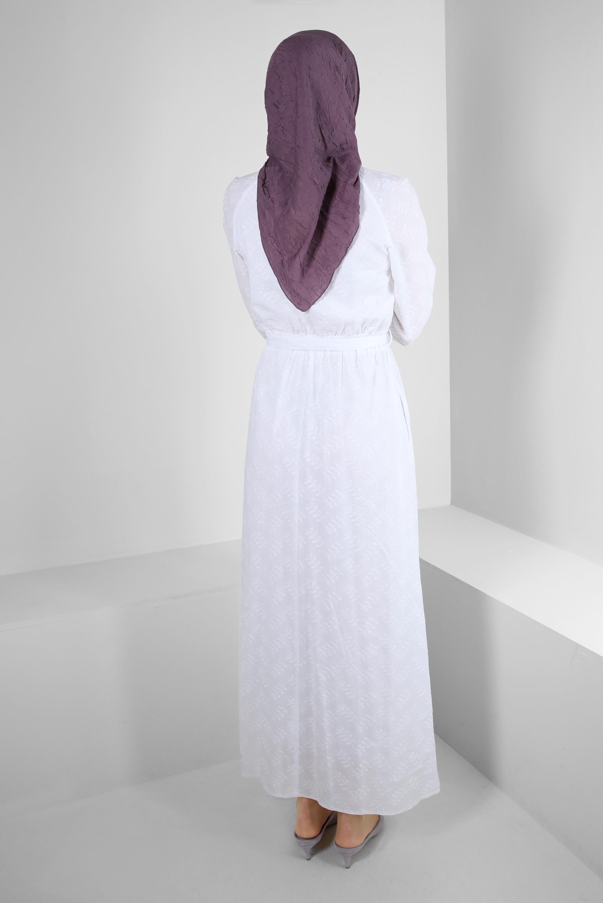 Tesettür giyim BEYAZ BELİ BÜZGÜLÜ KUŞAKLI ELBİSE 43821