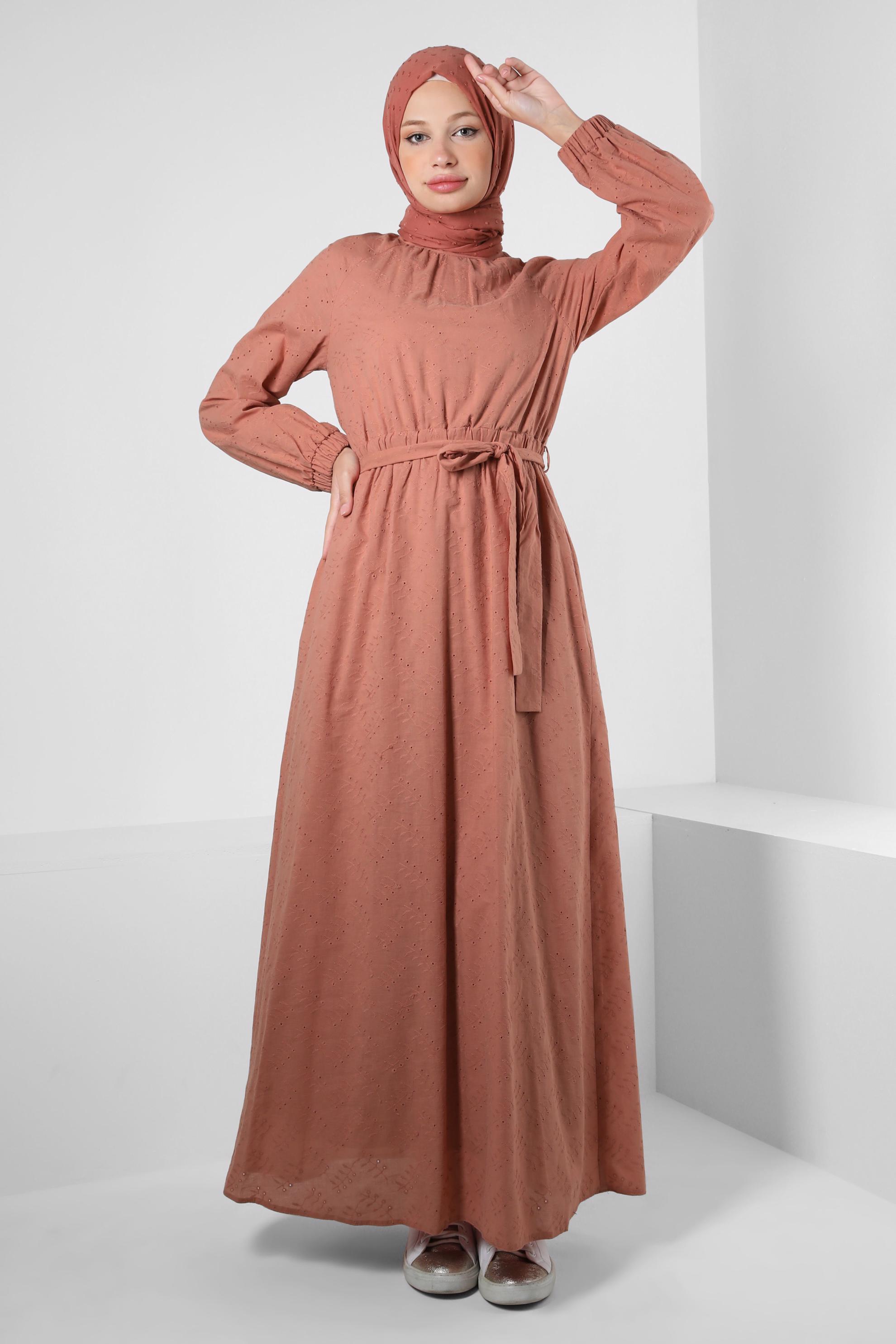 Tesettür giyim PEMBE BELİ BÜZGÜLÜ KUŞAKLI ELBİSE 43821