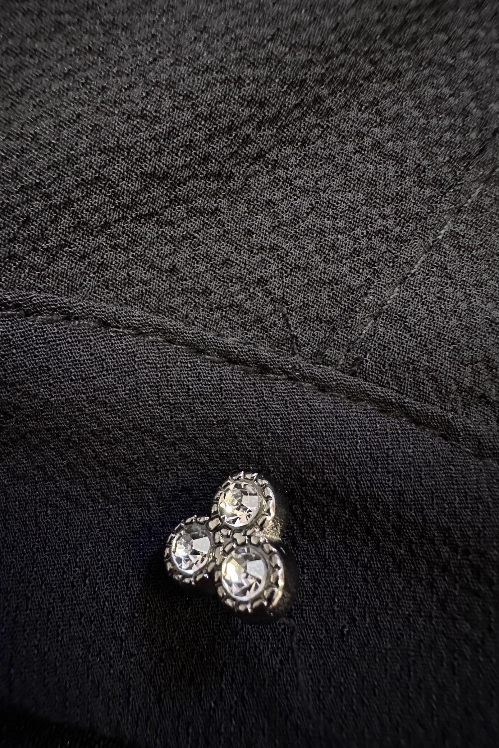 Tesettür giyim SİYAH YAKASI DÜĞMELİ KUŞAKLI ELBİSE 43862