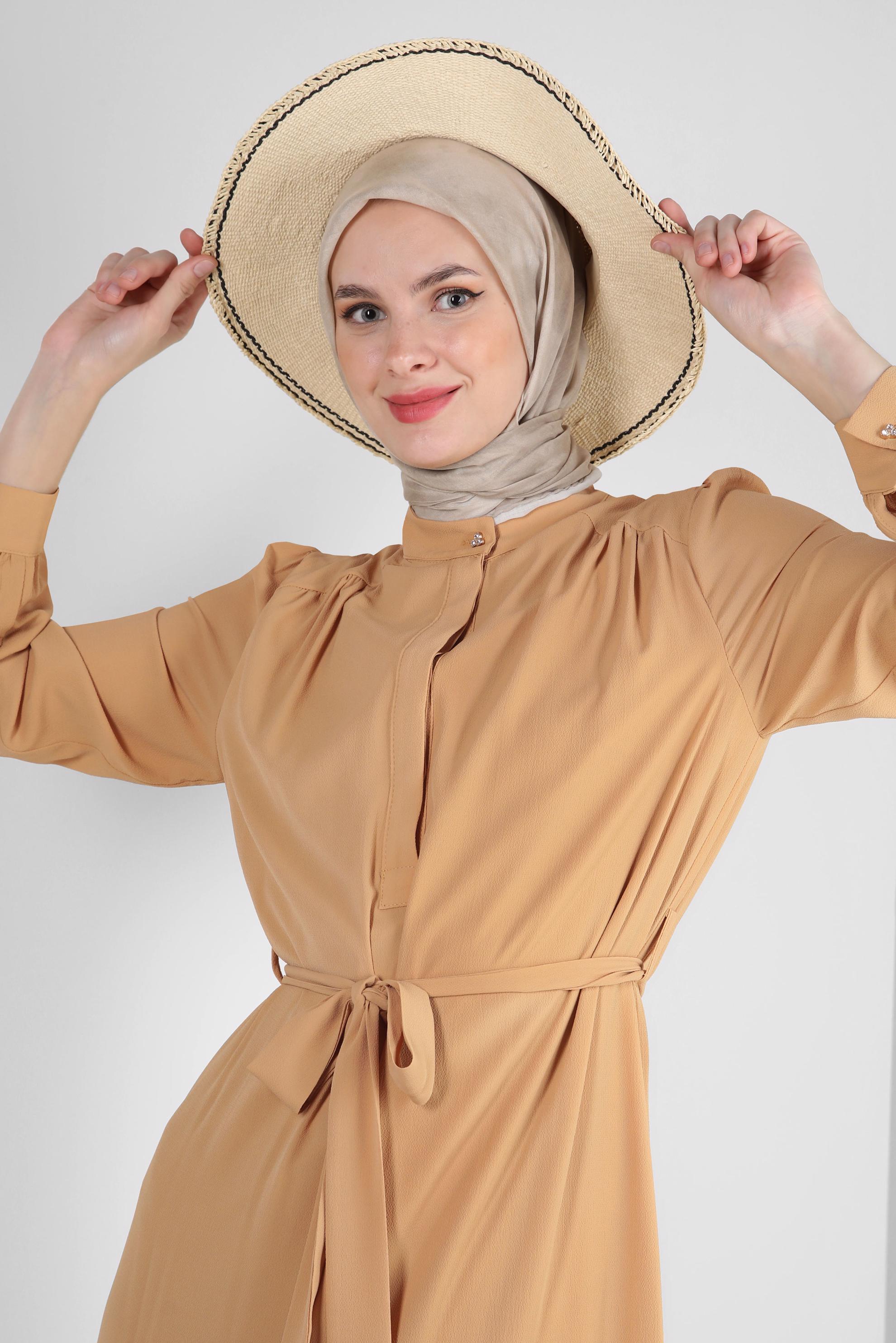 Tesettür giyim KAHVE YAKASI DÜĞMELİ KUŞAKLI ELBİSE 43862