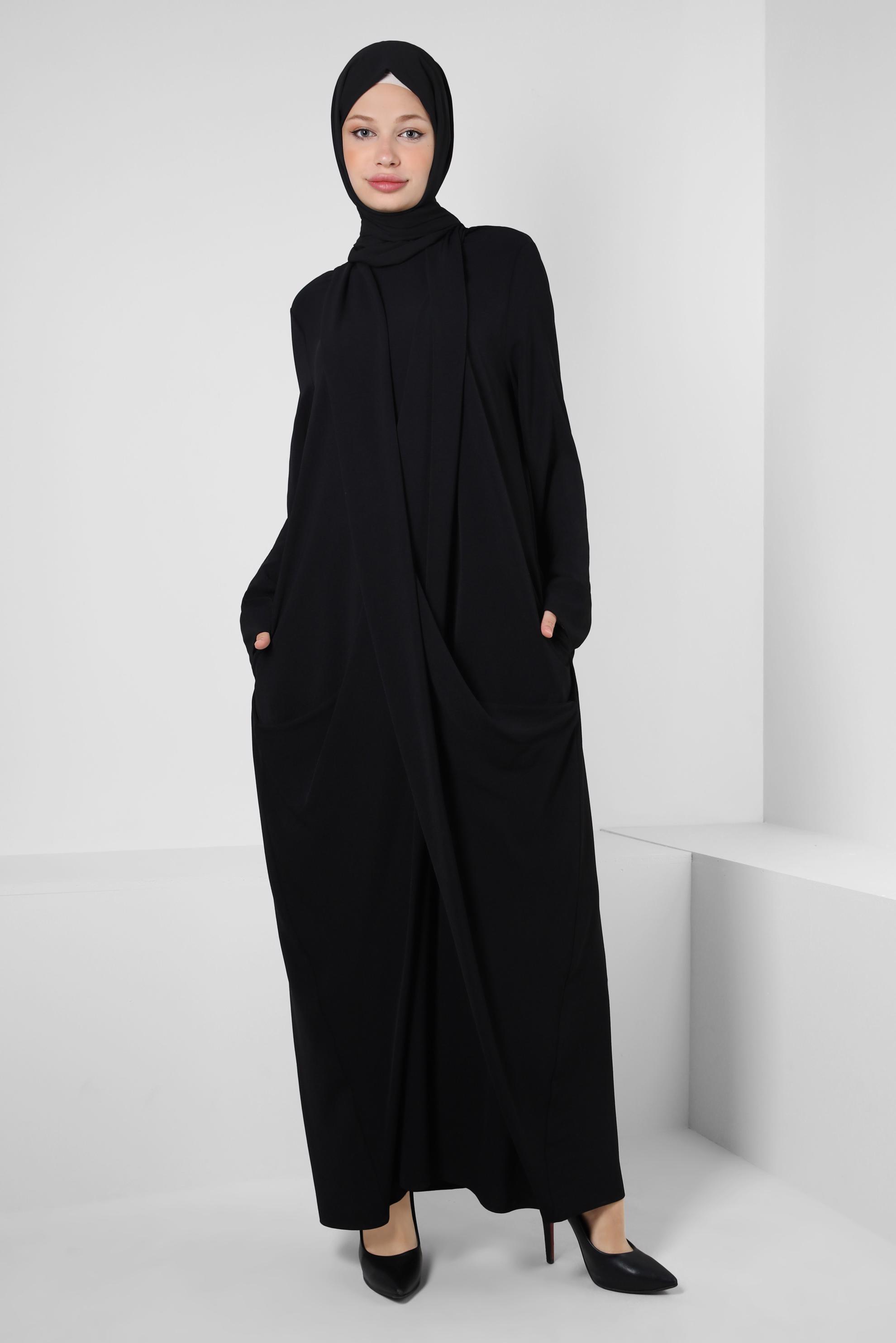 Tesettür giyim SİYAH ASİMETRİK KESİM CEPLİ ELBİSE 43903