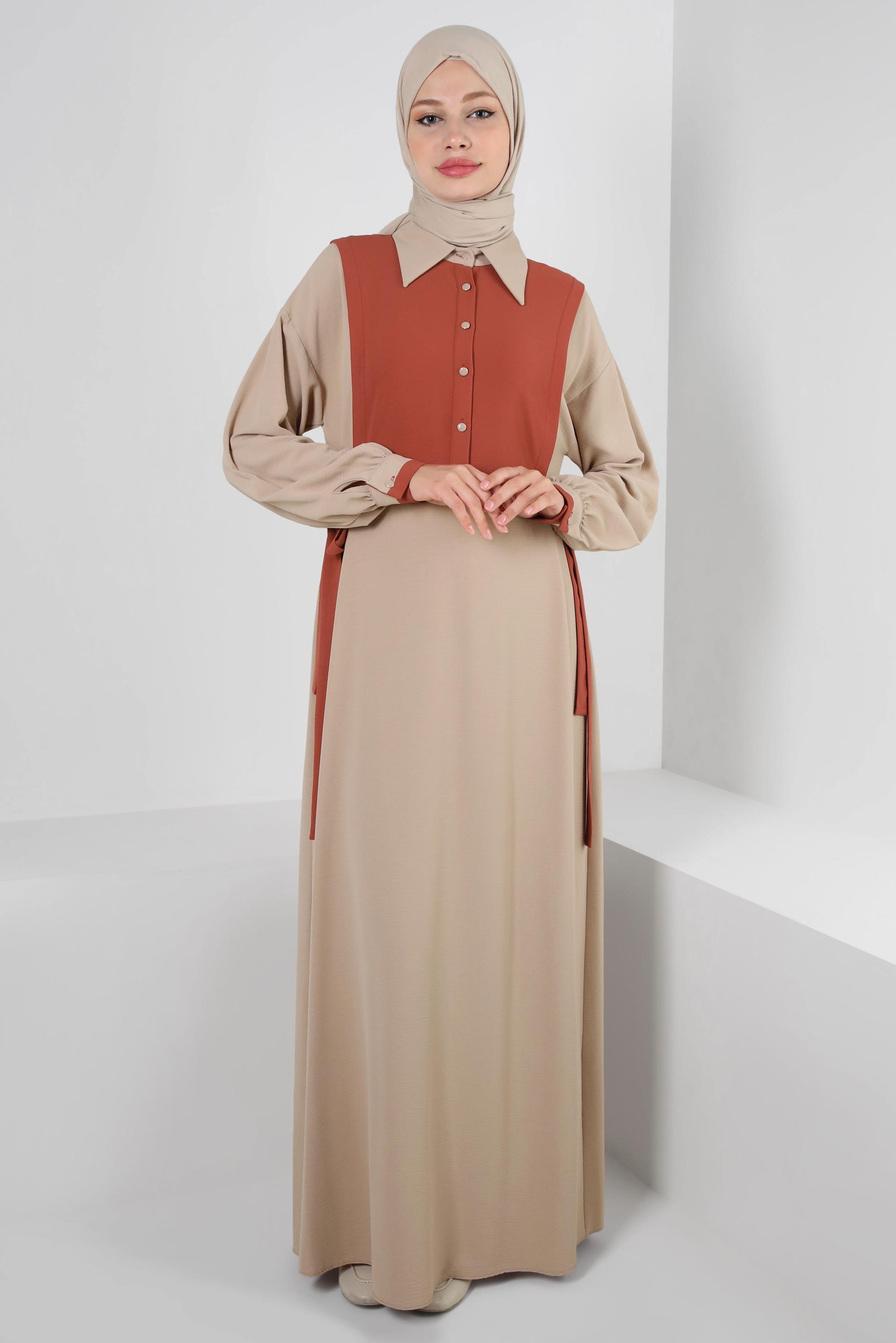 Tesettür giyim KAHVE YANI BAĞLAMA DETAYLI İKİ RENKLİ ELBİSE 43936