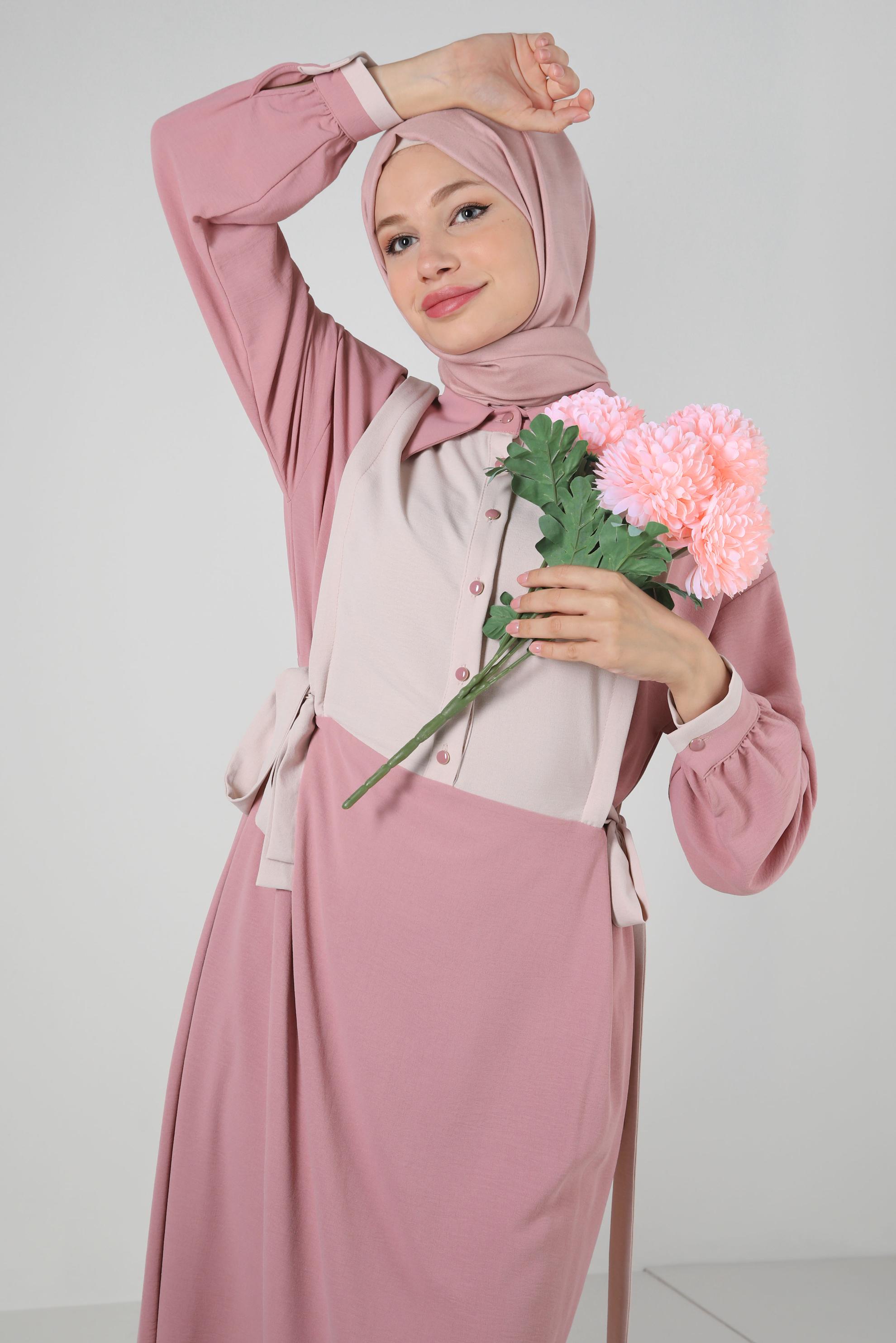 Tesettür giyim PUDRA YANI BAĞLAMA DETAYLI İKİ RENKLİ ELBİSE 43936