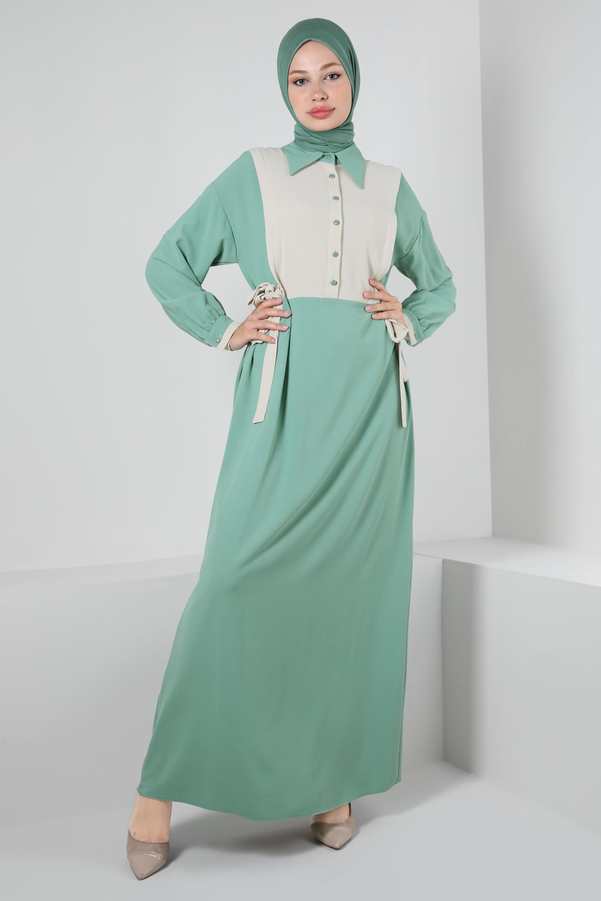 Tesettür giyim YEŞİL YANI BAĞLAMA DETAYLI İKİ RENKLİ ELBİSE 43936