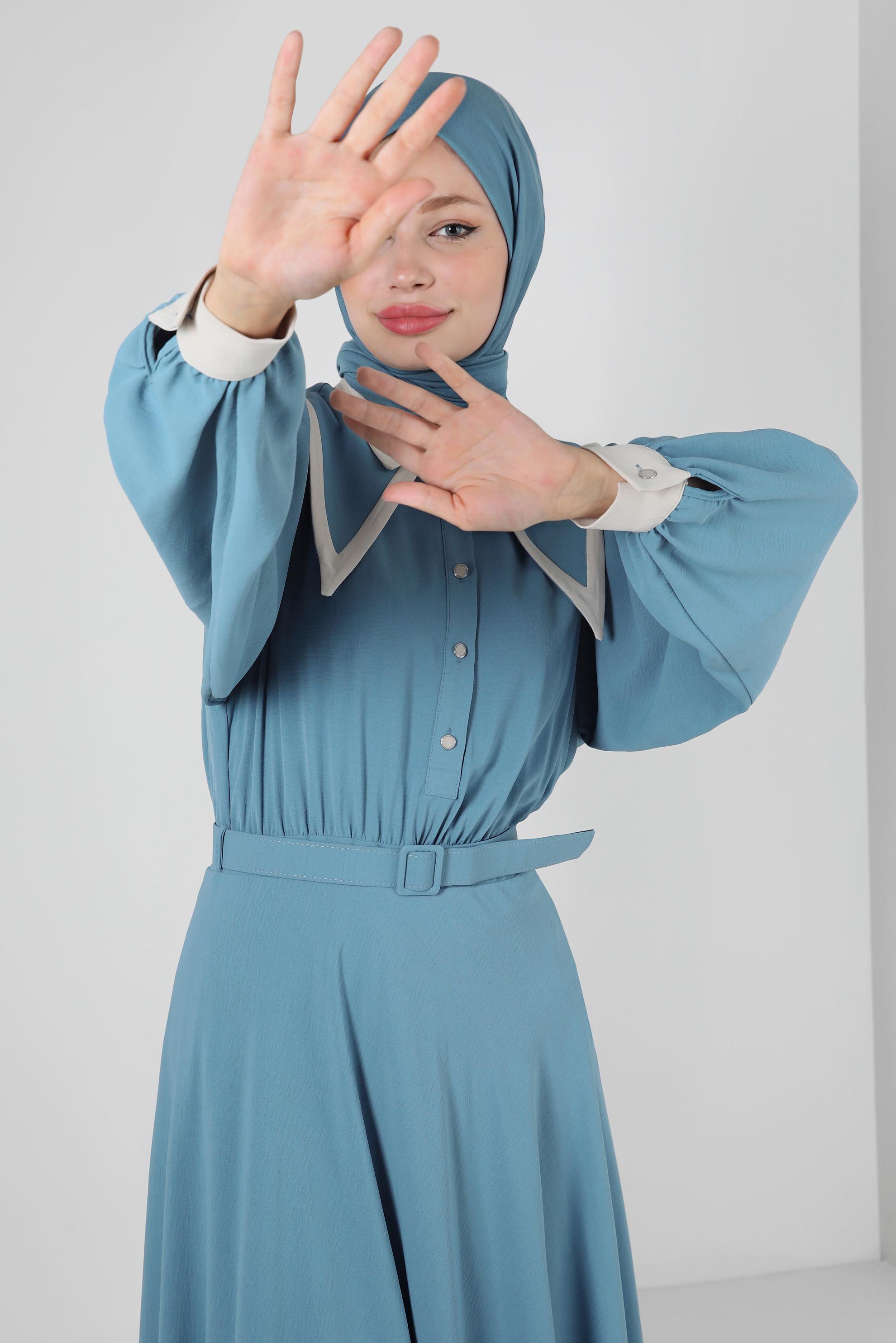 Tesettür giyim MAVİ YAKA DETAYLI DÜĞMELİ KEMERLİ ELBİSE 43937