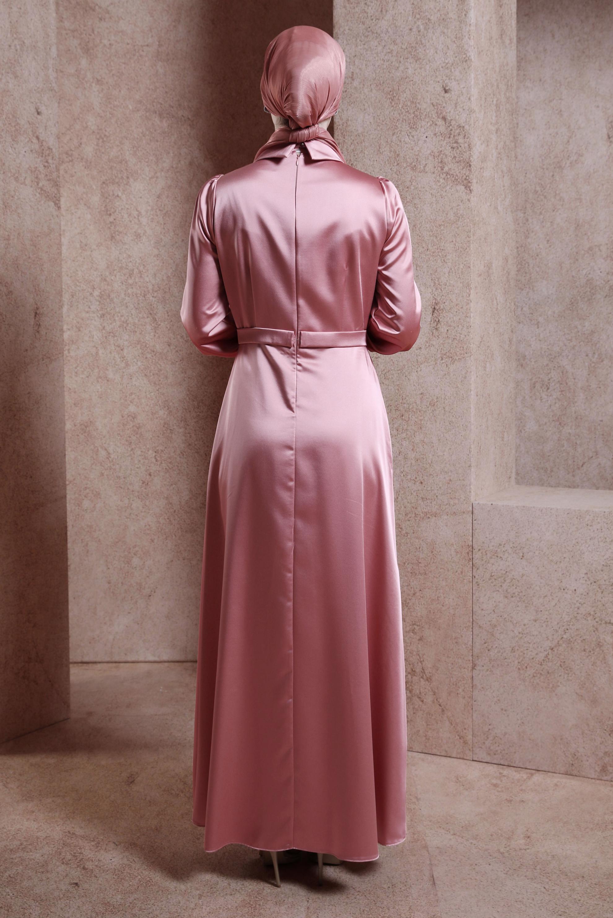 Tesettür giyim PUDRA TAŞ İŞLEMELİ SATEN ELBİSE 43940