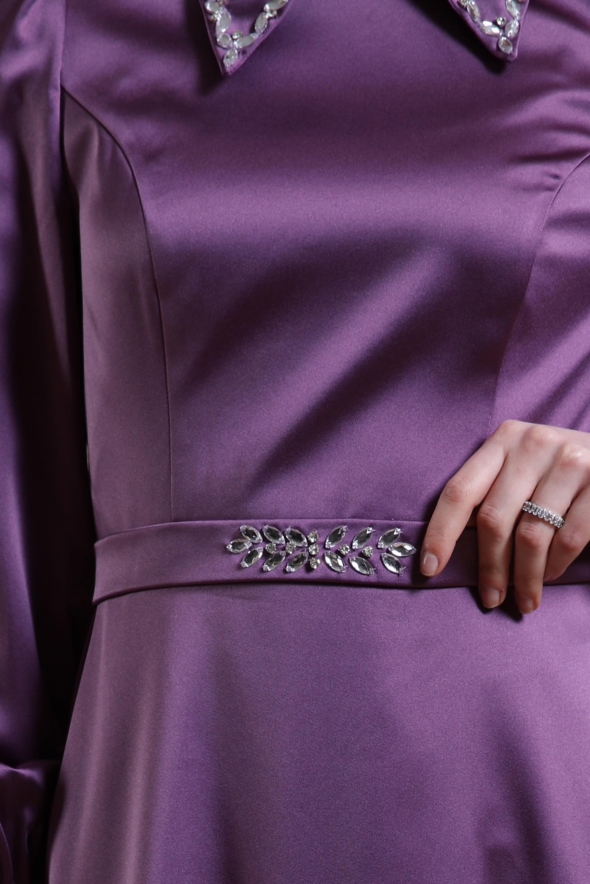 Tesettür giyim MOR TAŞ İŞLEMELİ SATEN ELBİSE 43940