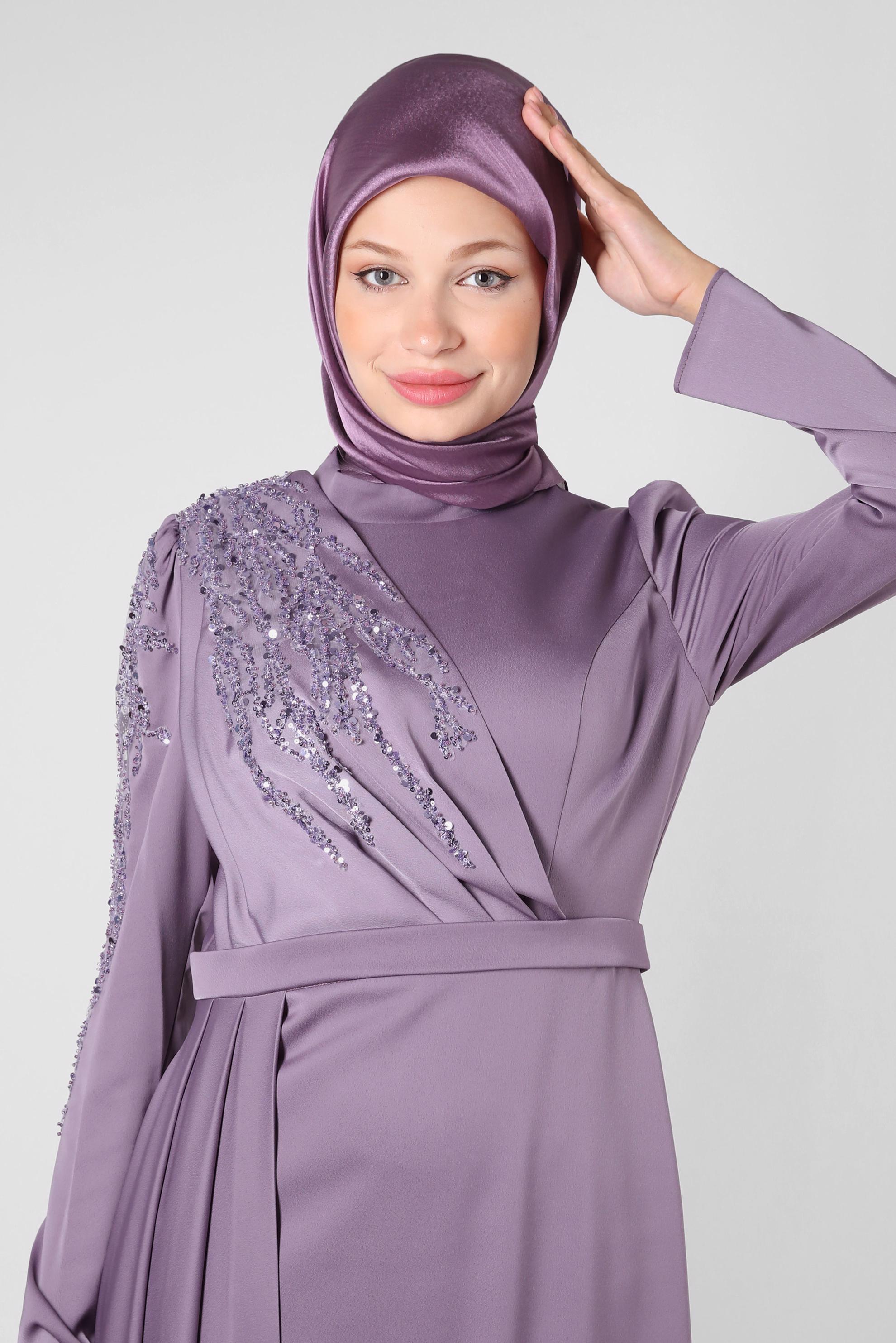 Tesettür giyim MOR ALVİNA JANJANLI EŞARP 8255