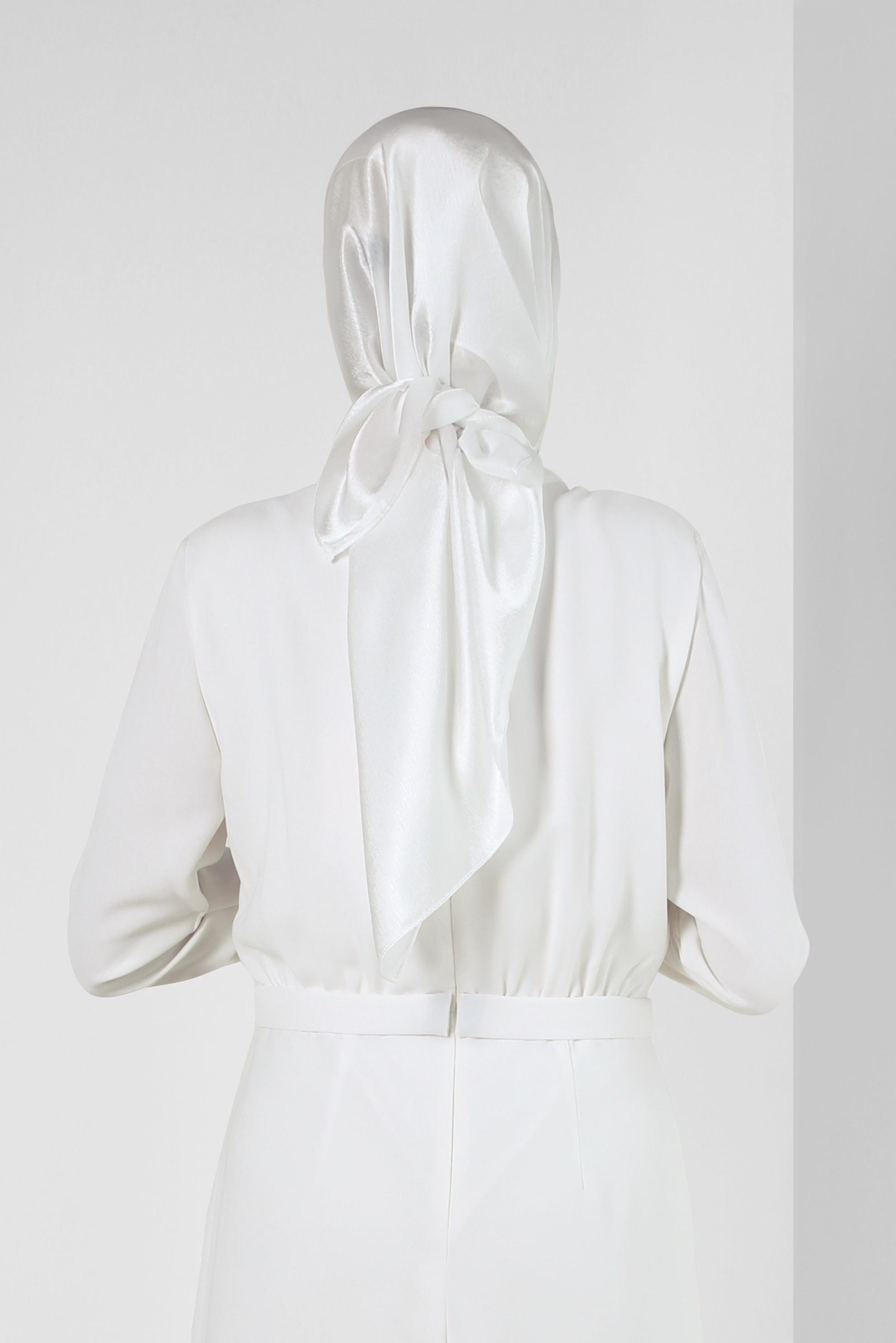 Tesettür giyim EKRU ALVİNA JANJANLI EŞARP 8255