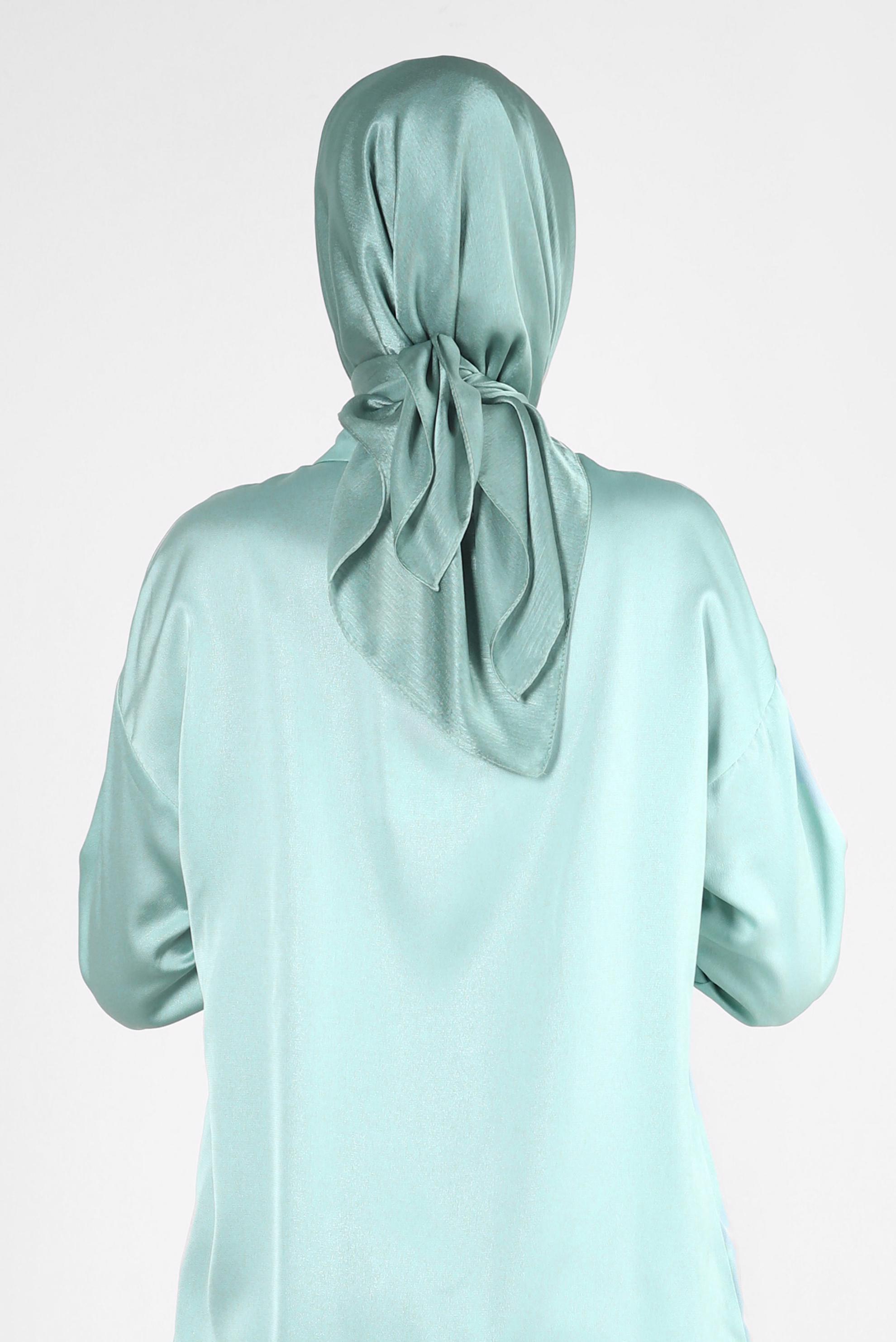 Tesettür giyim YEŞİL ALVİNA JANJANLI EŞARP 8255