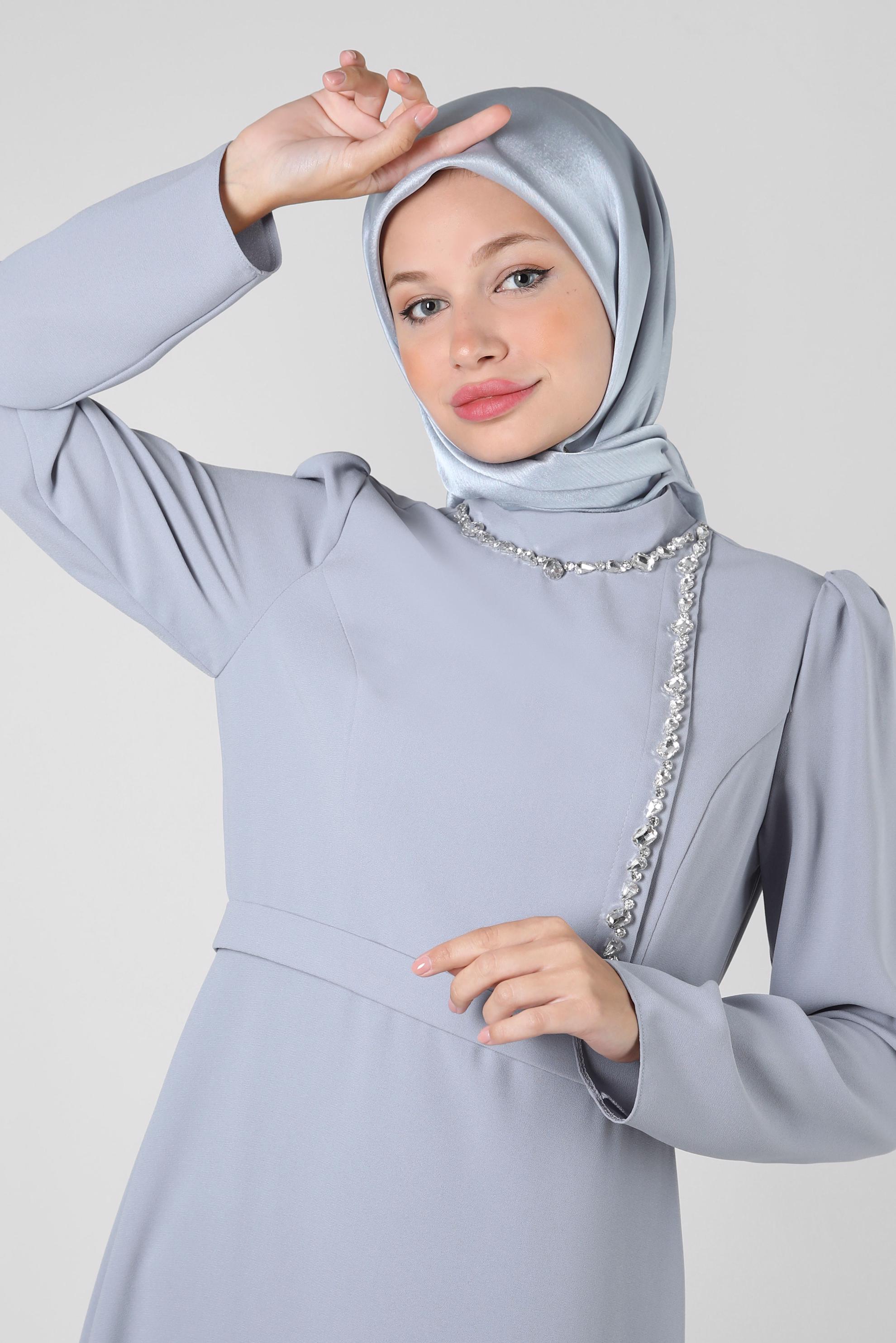 Tesettür giyim GÜMÜŞ ALVİNA JANJANLI EŞARP 8255