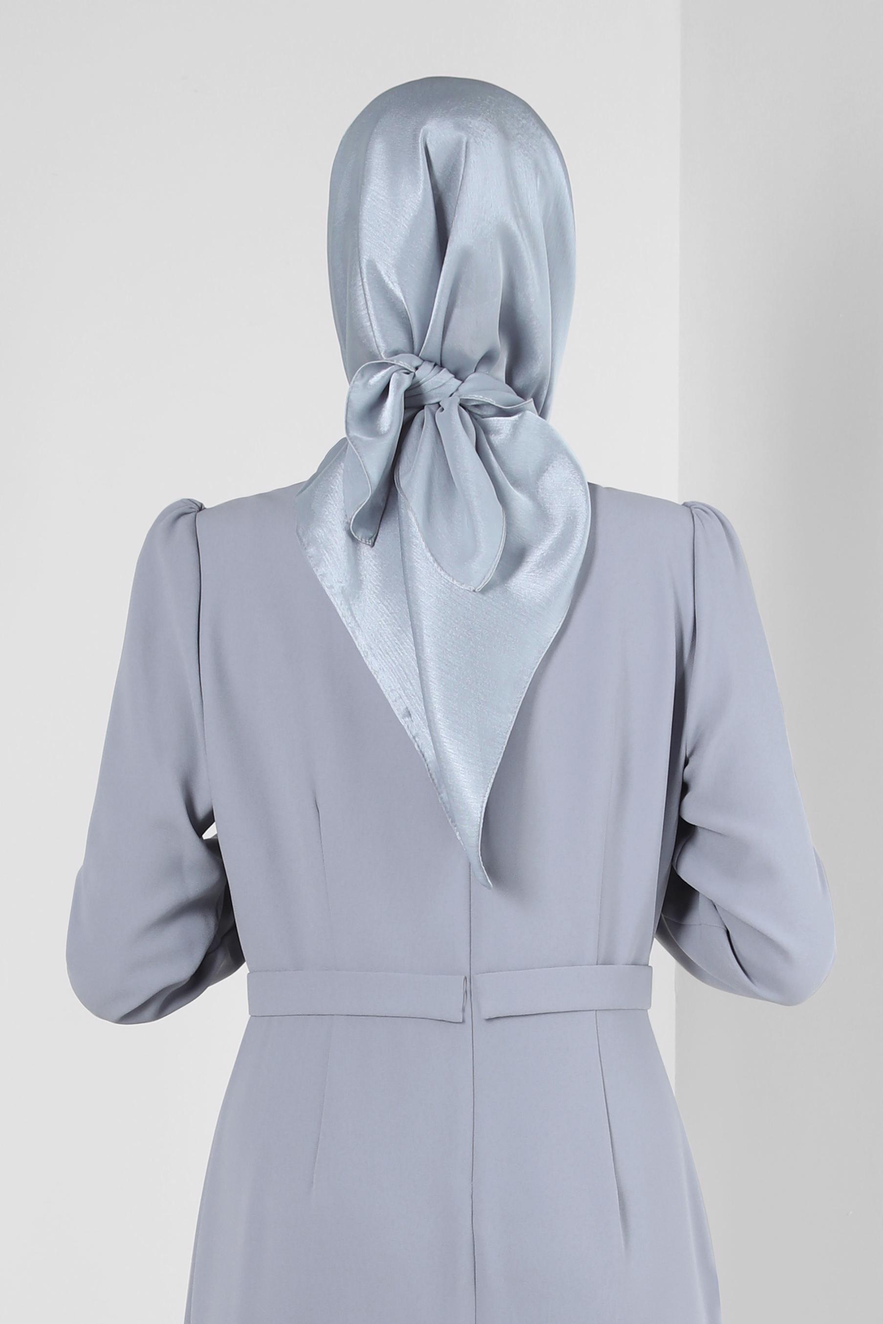 Tesettür giyim GÜMÜŞ ALVİNA JANJANLI EŞARP 8255