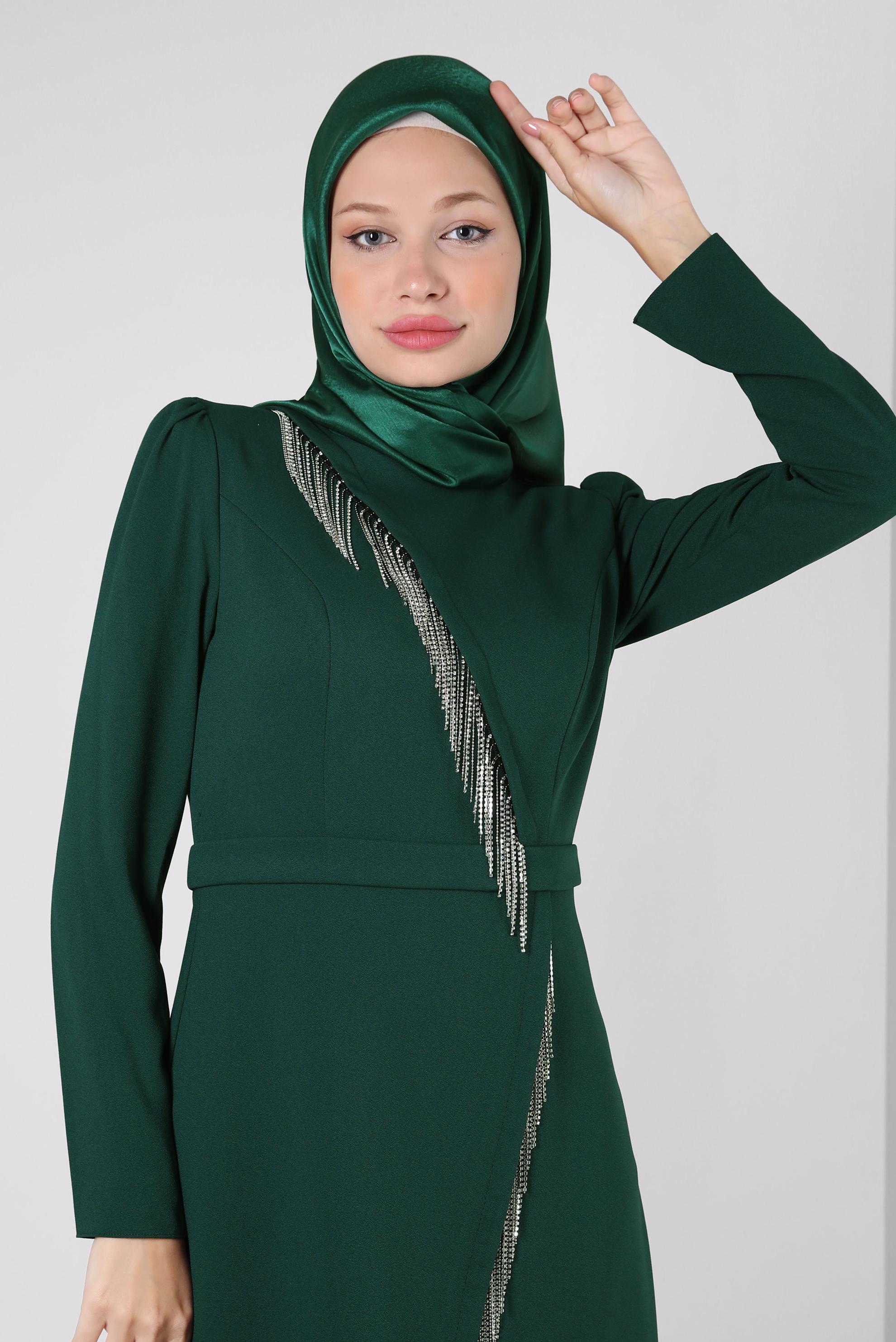 Tesettür giyim YEŞİL ALVİNA JANJANLI EŞARP 8255