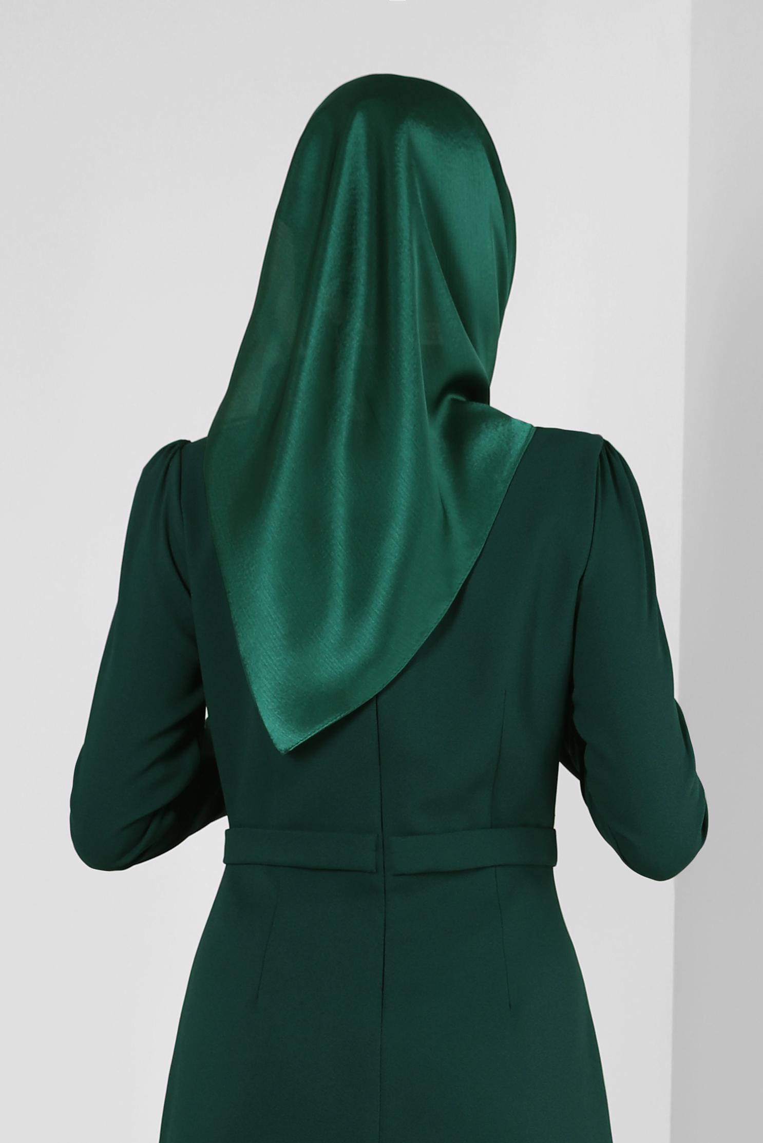 Tesettür giyim YEŞİL ALVİNA JANJANLI EŞARP 8255