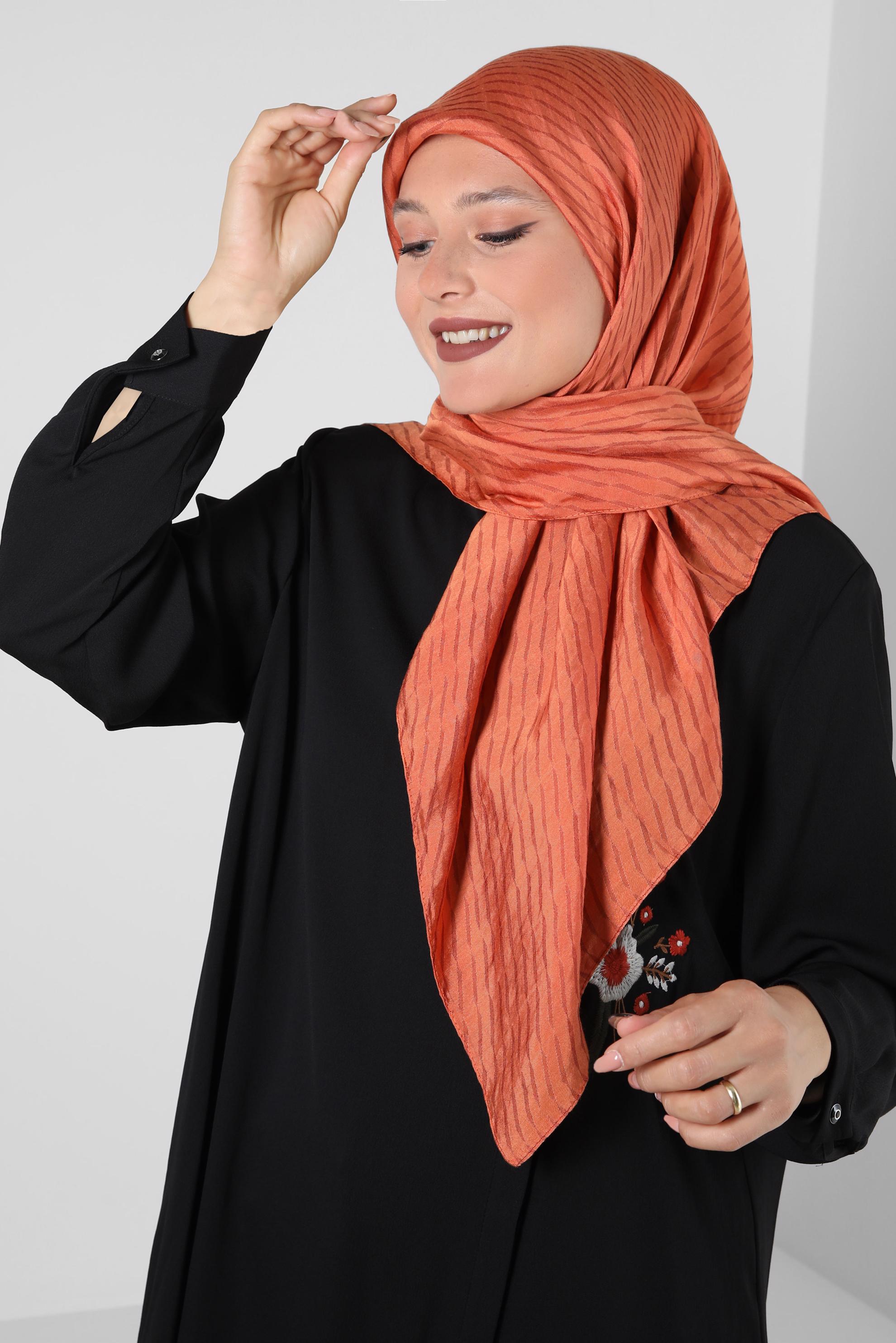 Tesettür giyim TURUNCU ALVİNA ÇİZGİ DESENLİ VİSKON EŞARP 8257