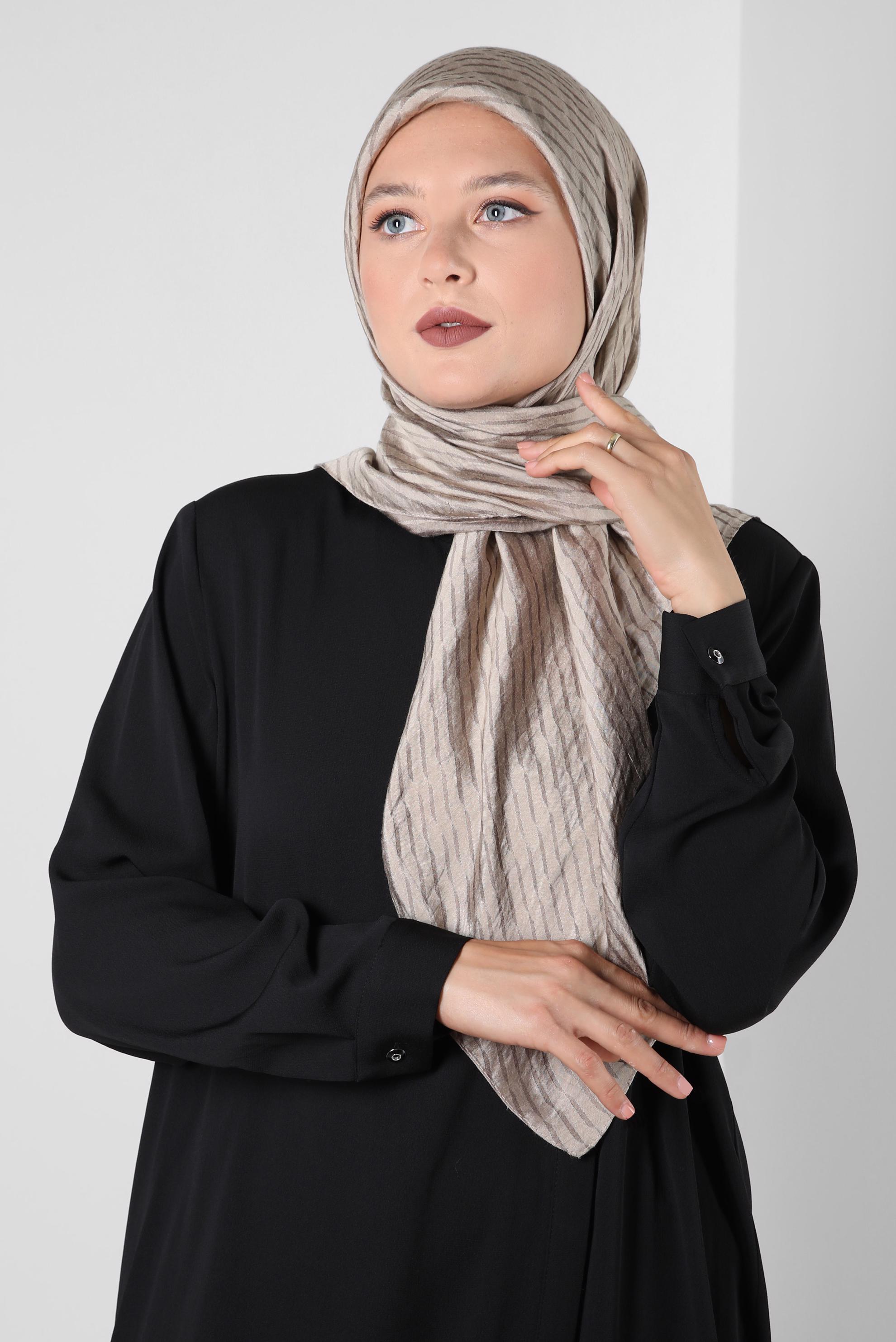 Tesettür giyim VİZON ALVİNA ÇİZGİ DESENLİ VİSKON EŞARP 8257