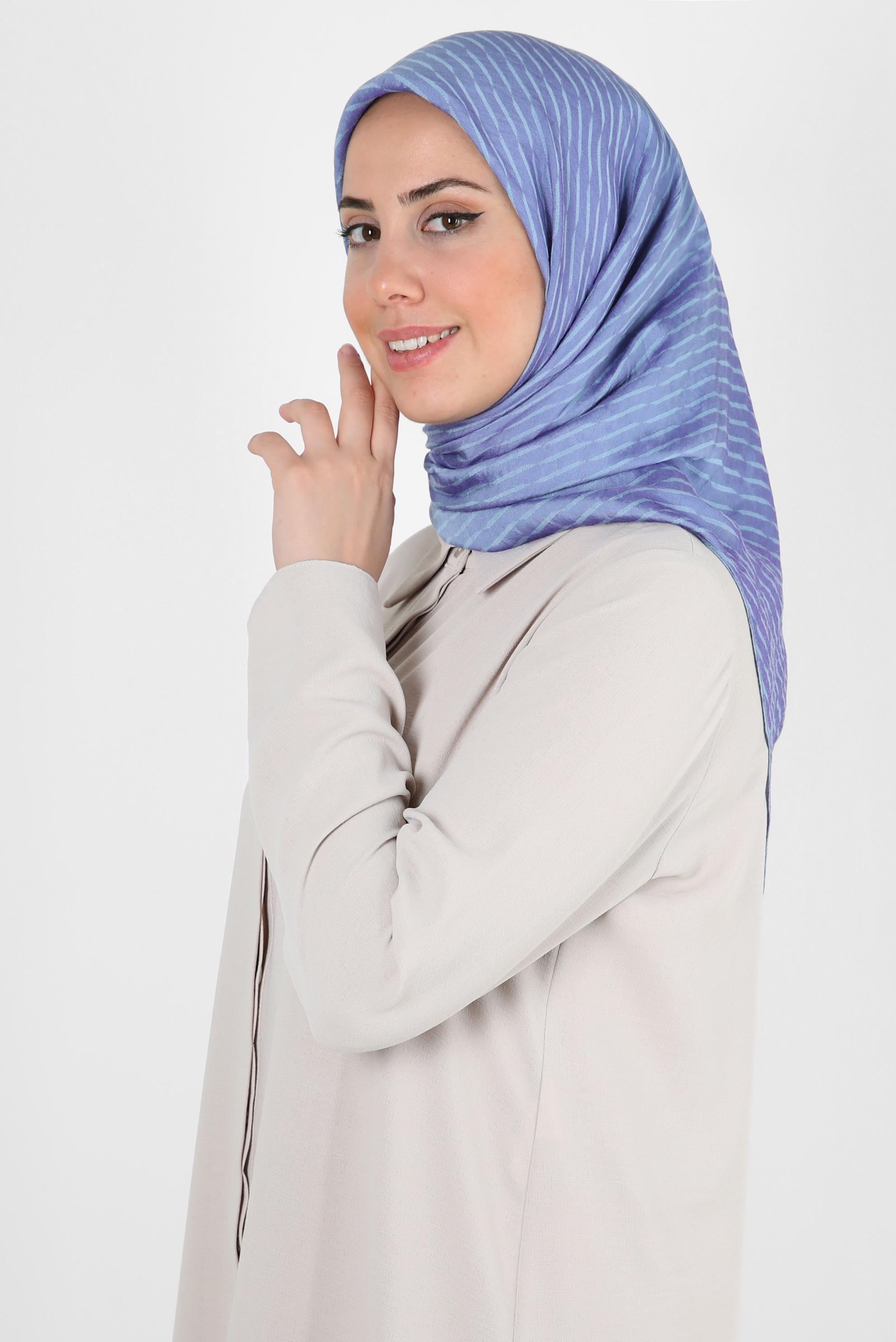 Tesettür giyim LACİVERT ALVİNA ÇİZGİ DESENLİ VİSKON EŞARP 8257