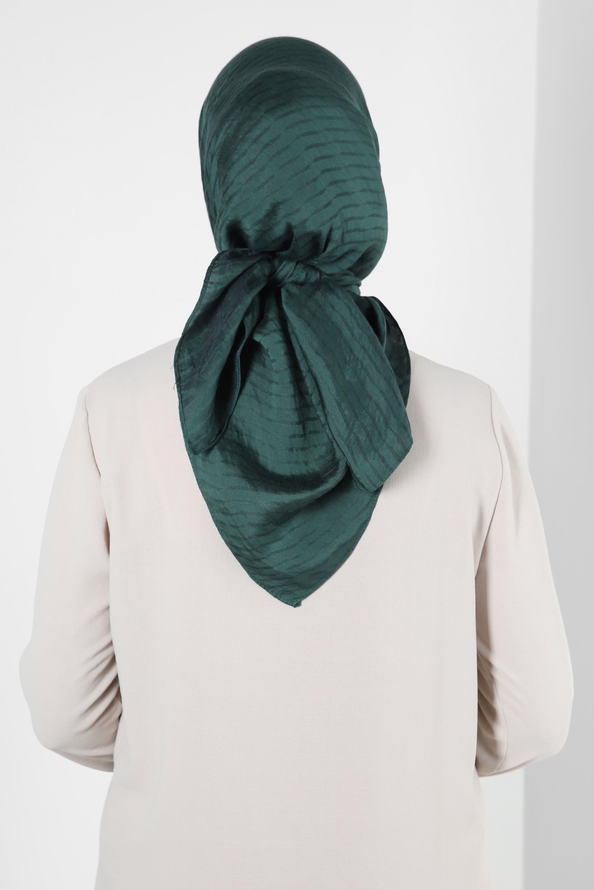 Tesettür giyim YEŞİL ALVİNA ÇİZGİ DESENLİ VİSKON EŞARP 8257