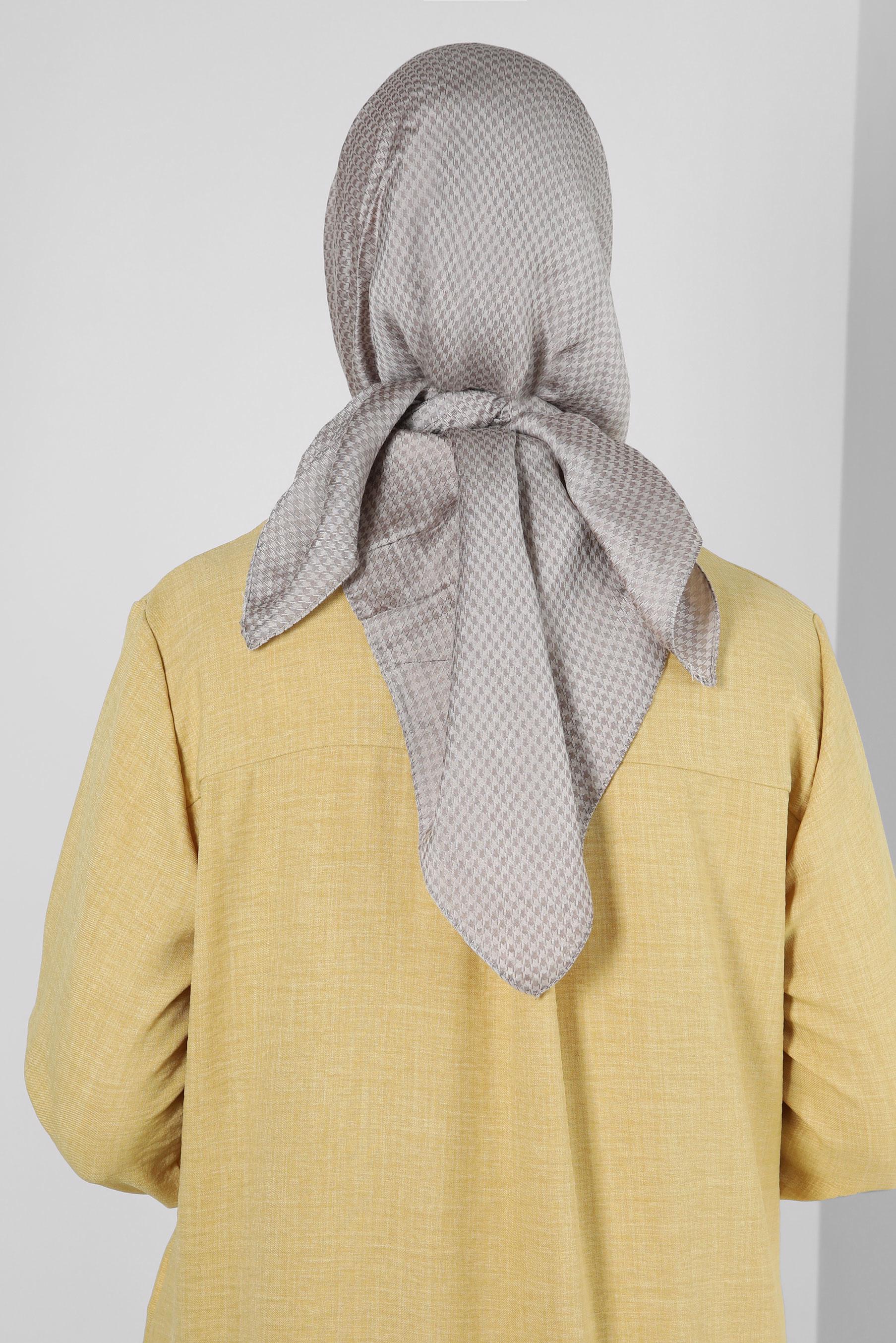 Tesettür giyim BEJ ALVİNA KAZAYAĞI DESEN VİSKON EŞARP 8259 