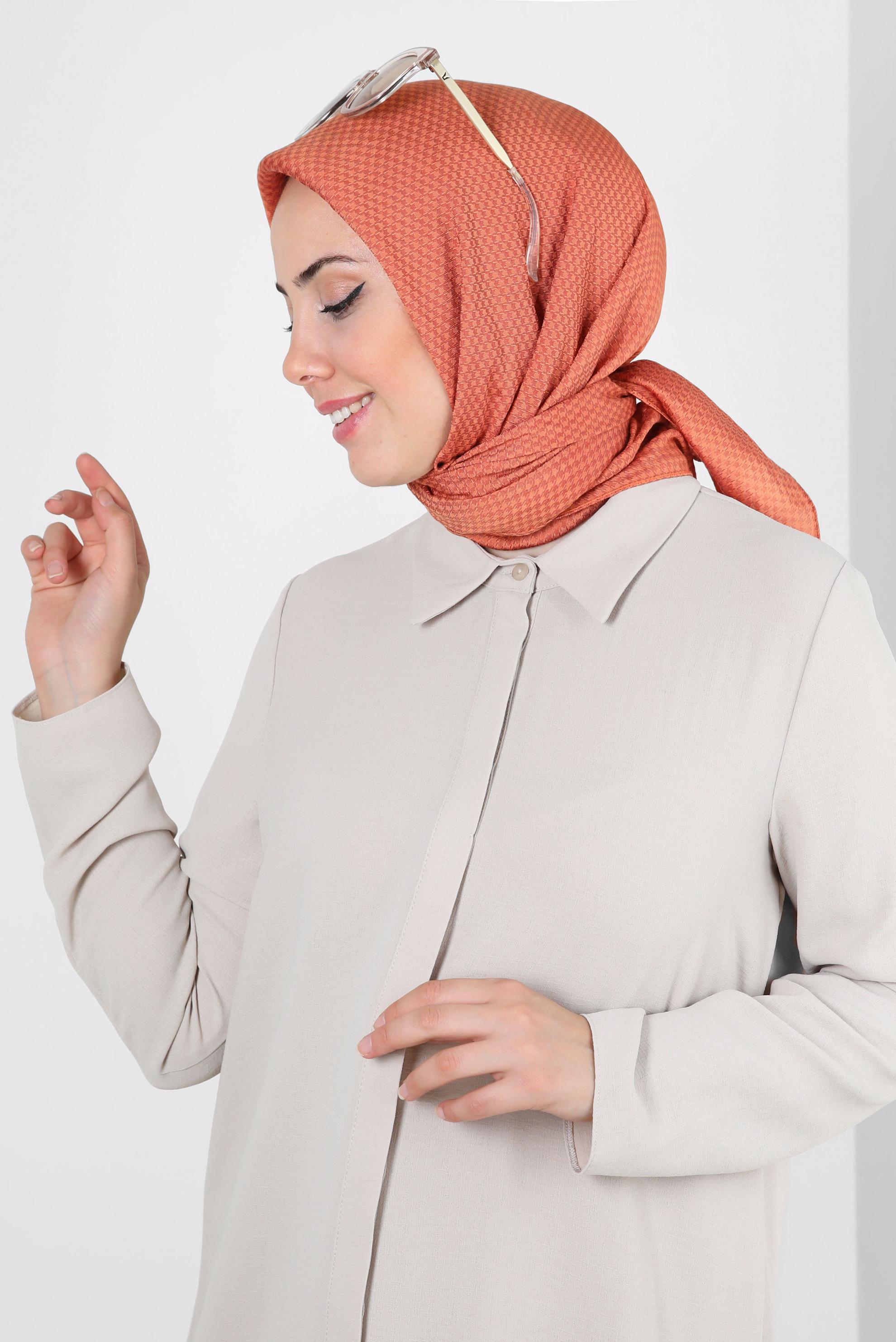 Tesettür giyim TURUNCU ALVİNA KAZAYAĞI DESEN VİSKON EŞARP 8259 