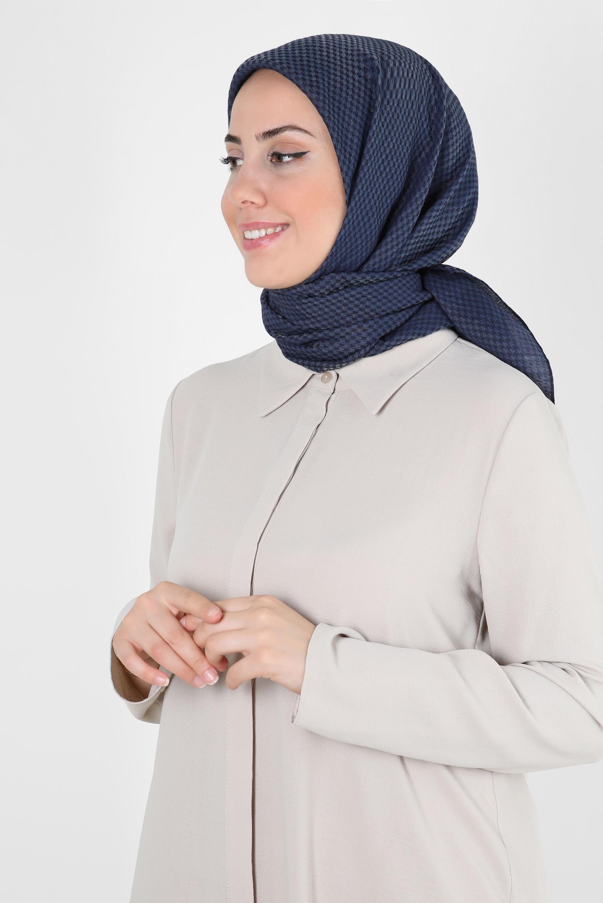 Tesettür giyim LACİVERT ALVİNA KAZAYAĞI DESEN VİSKON EŞARP 8259 