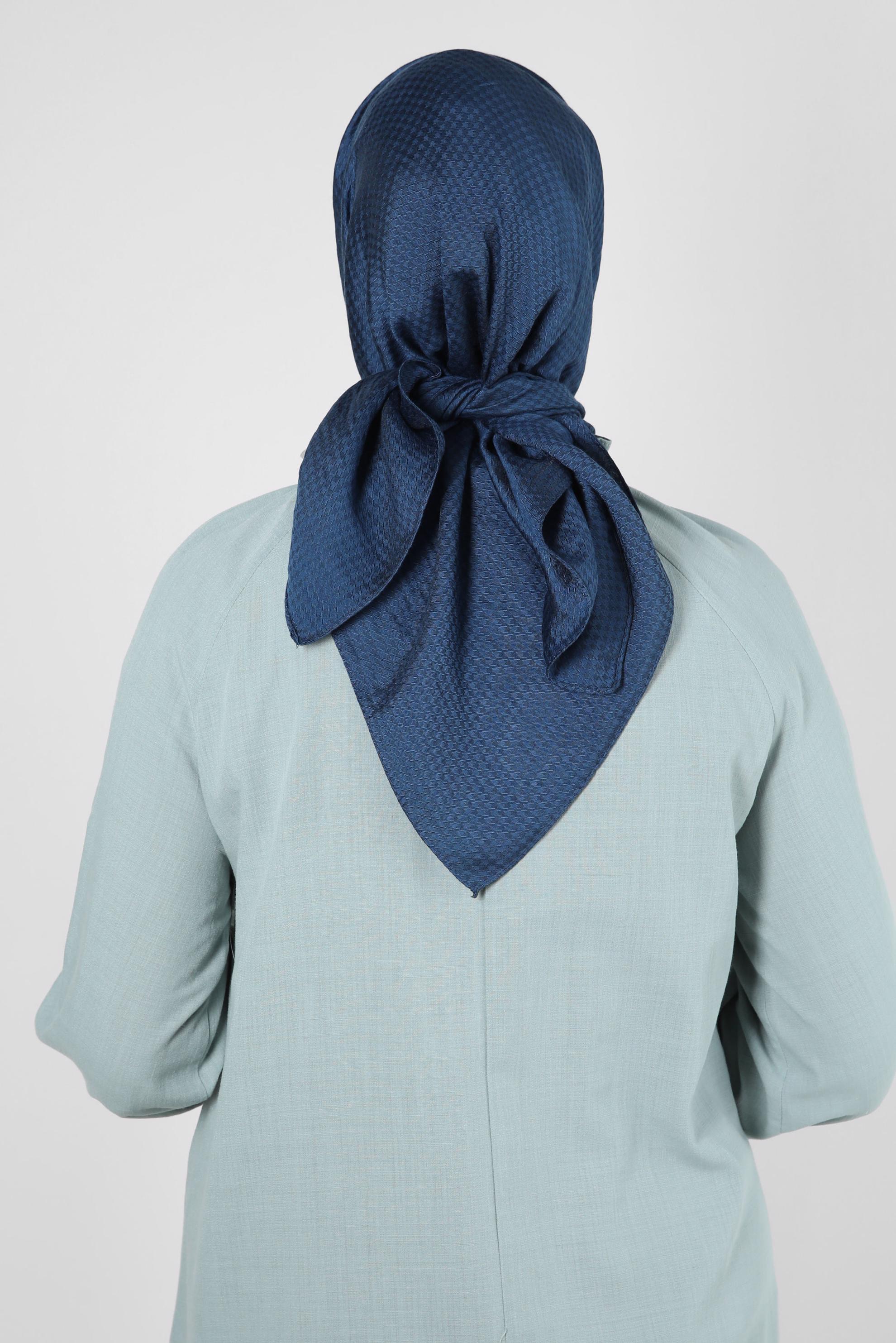 Tesettür giyim LACİVERT ALVİNA KAZAYAĞI DESEN VİSKON EŞARP 8259 